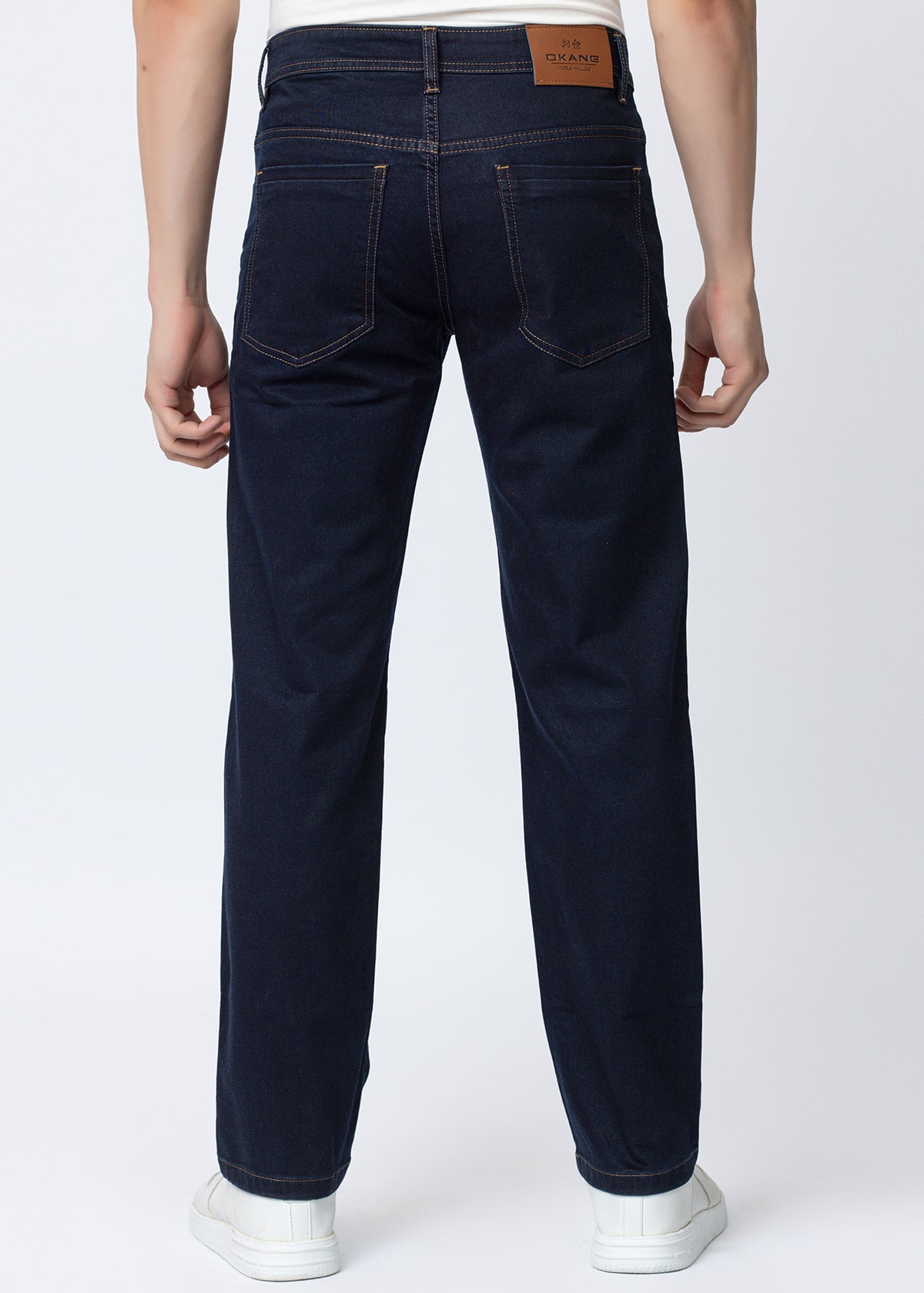 Men Straight Fit Mid Rise Blue Jeans