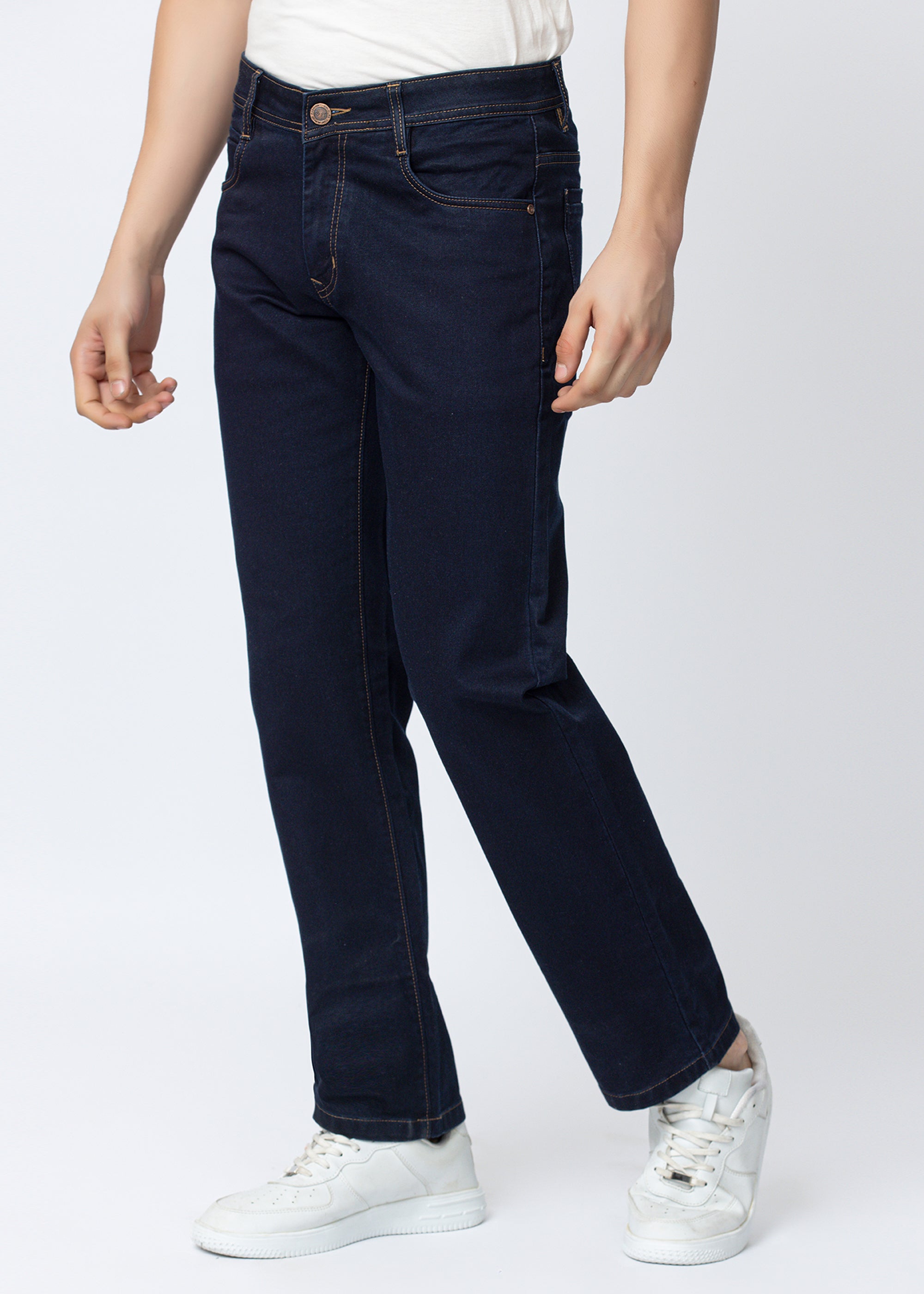 Men Straight Fit Mid Rise Blue Jeans