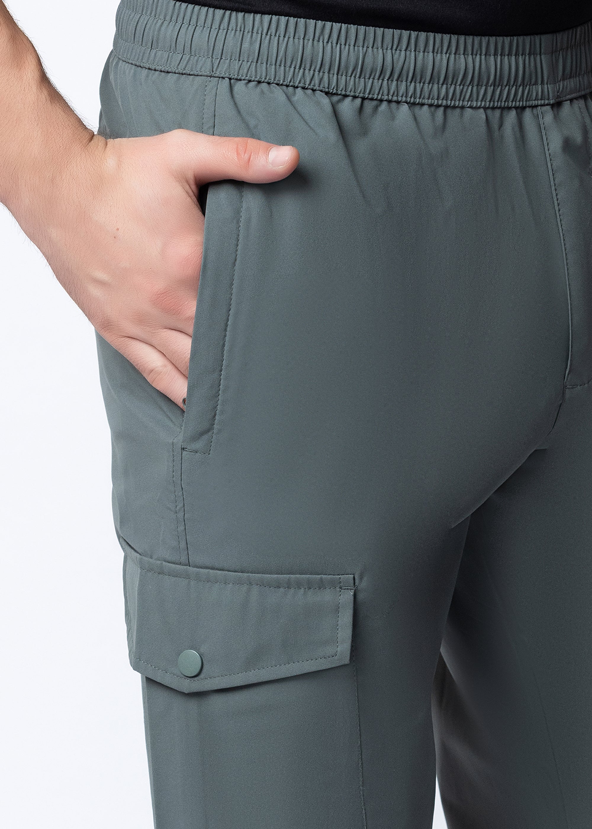 OLIVE STRAIGHT FIT ATHLEISURE CARGO PANT
