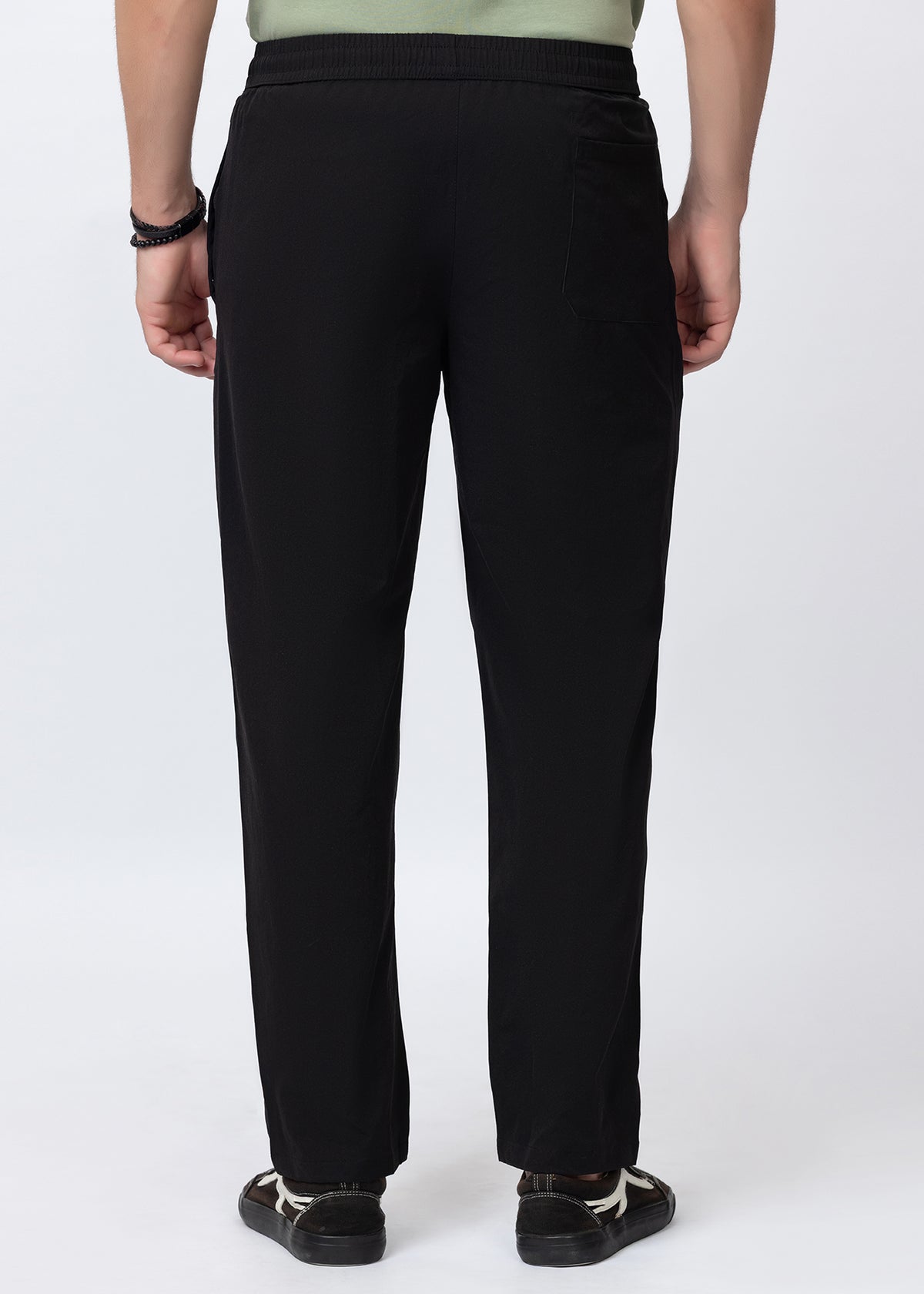 BLACK TRAVEL PANT
