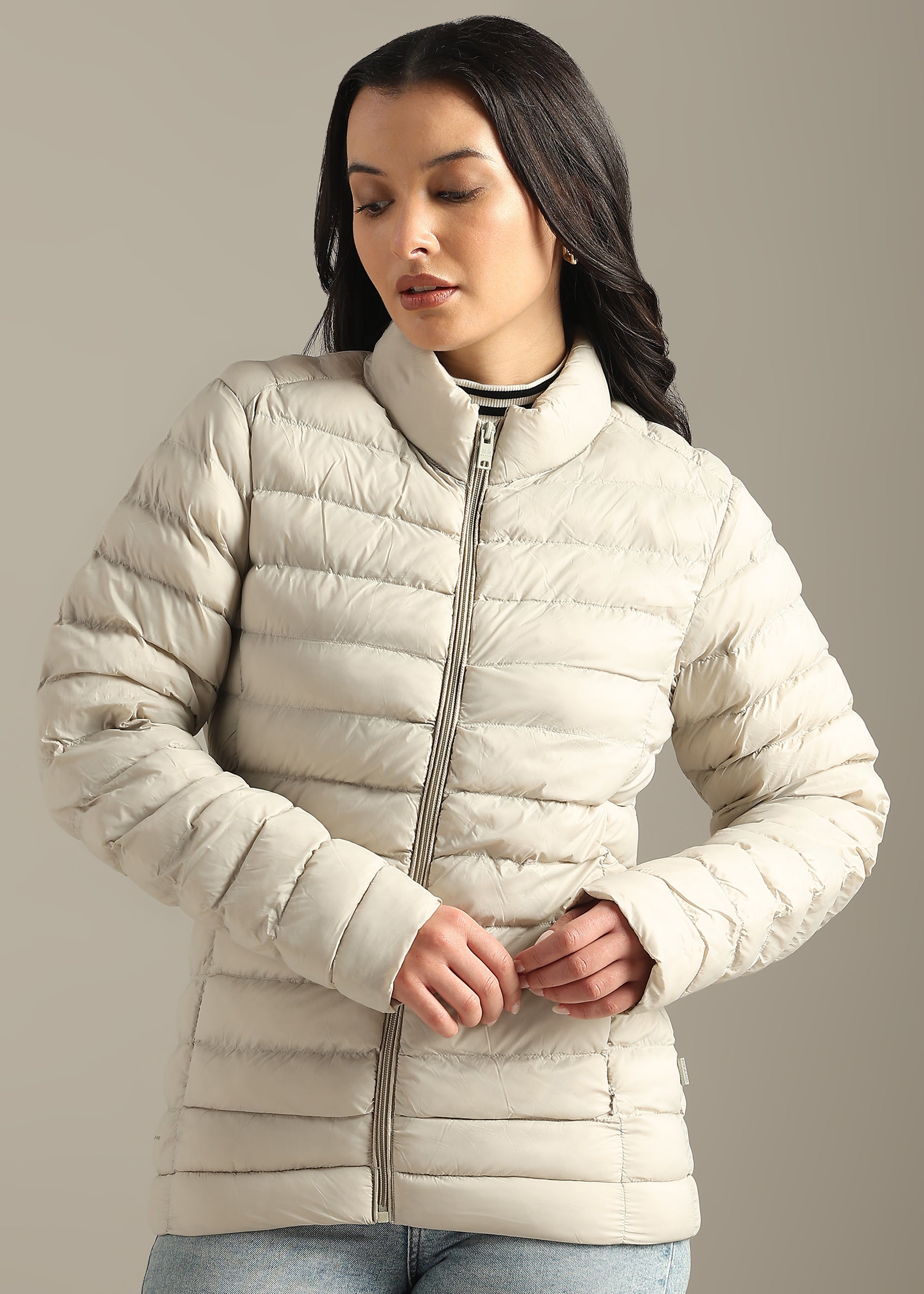 STONE SOLID POLYESTER PUFFER FULL SLEEVE JACKET