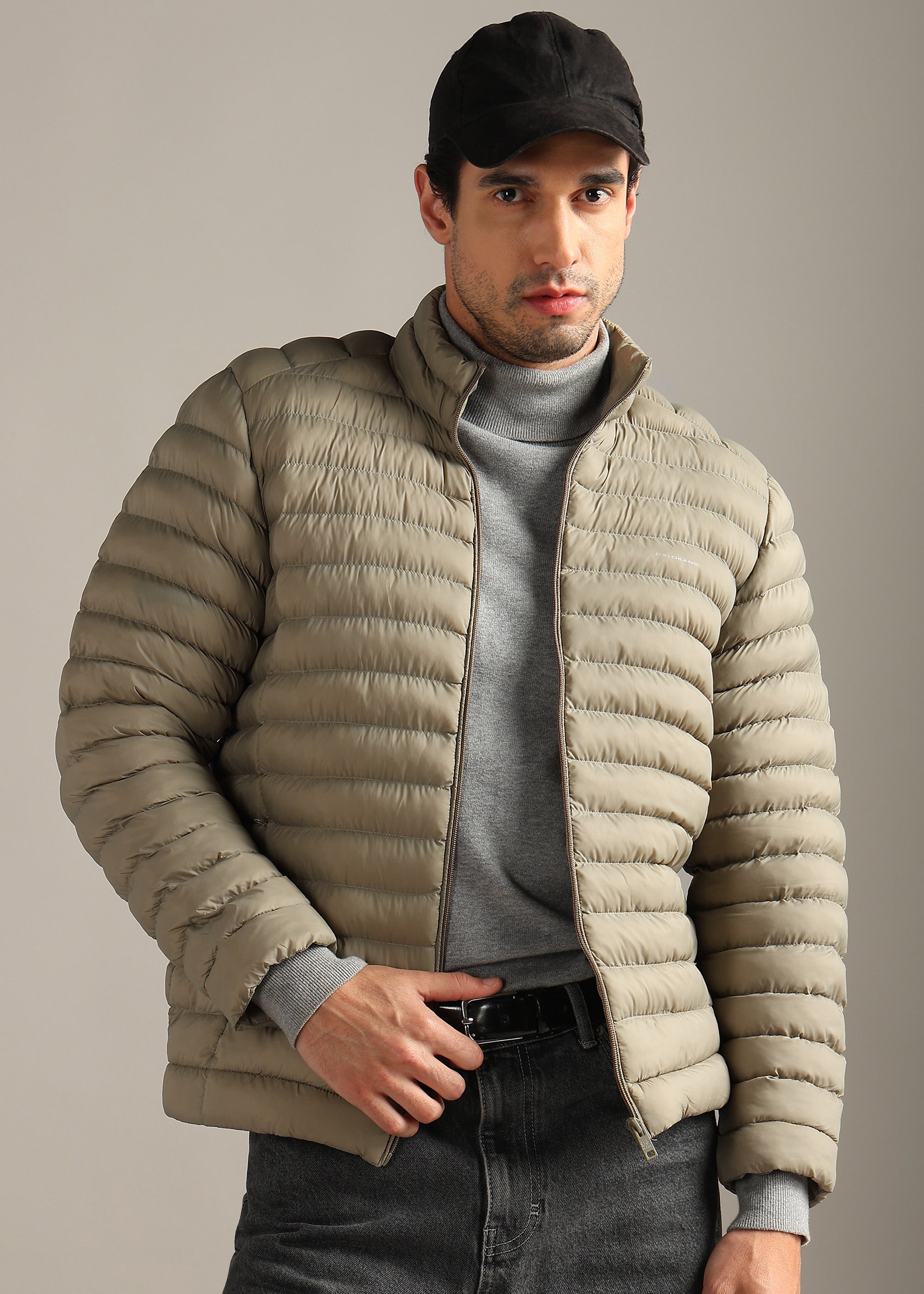 BROWN WEIGHT LESS WARMTH+PORTABLE FULL SLEEVE JACKET