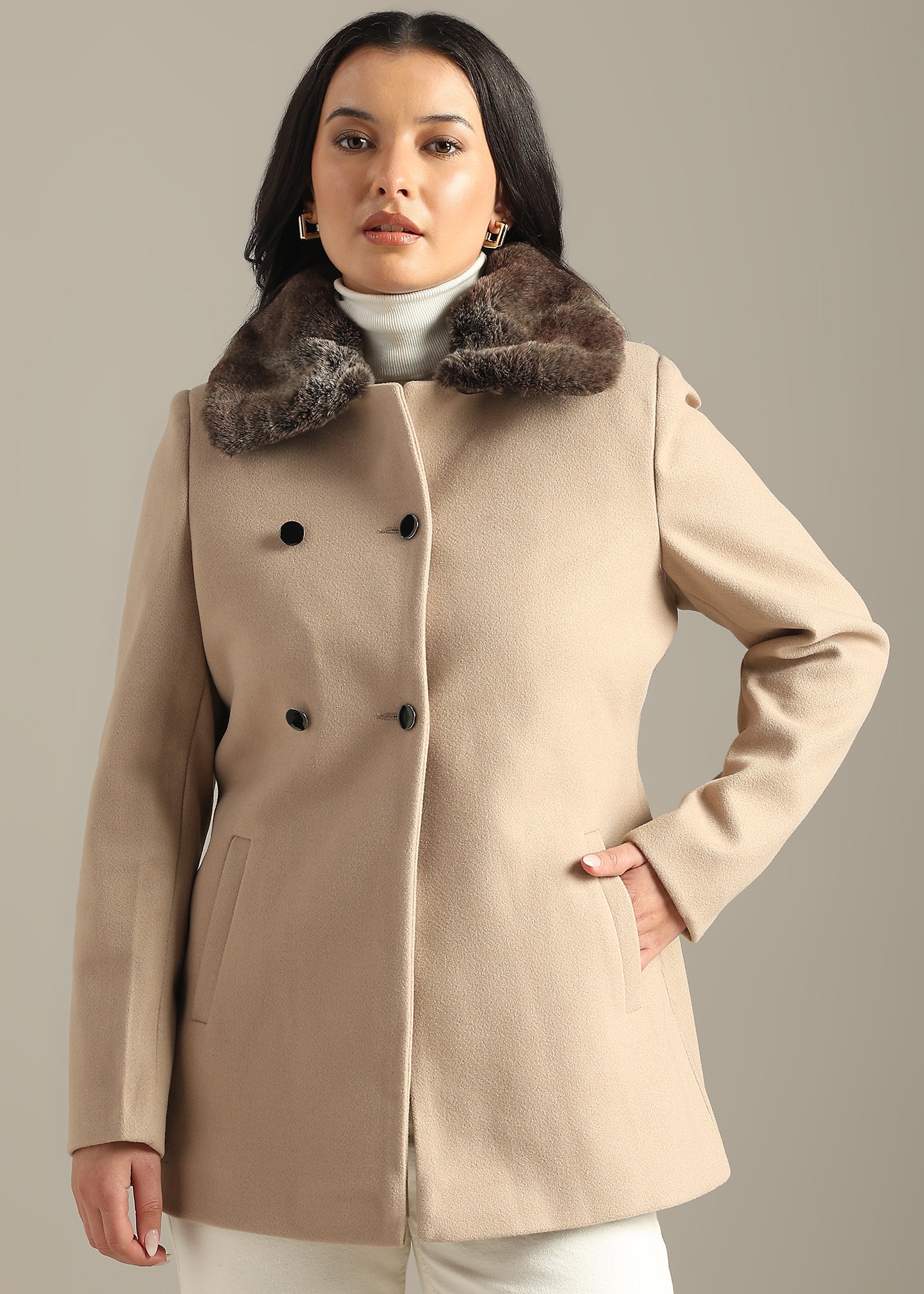 BEIGE ESSENTIAL DETACHABLE FUR COLLAR COAT