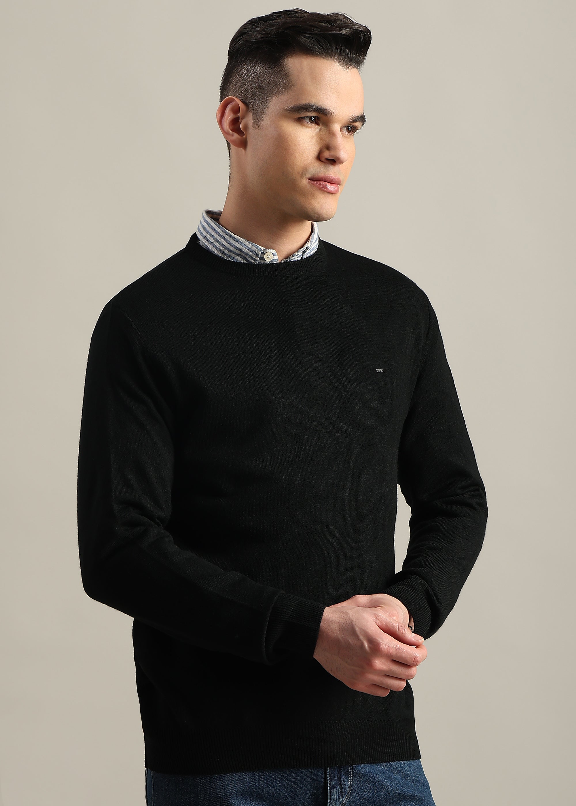 BLACK SOLID ACRYLIC ROUND NECK SWEATER