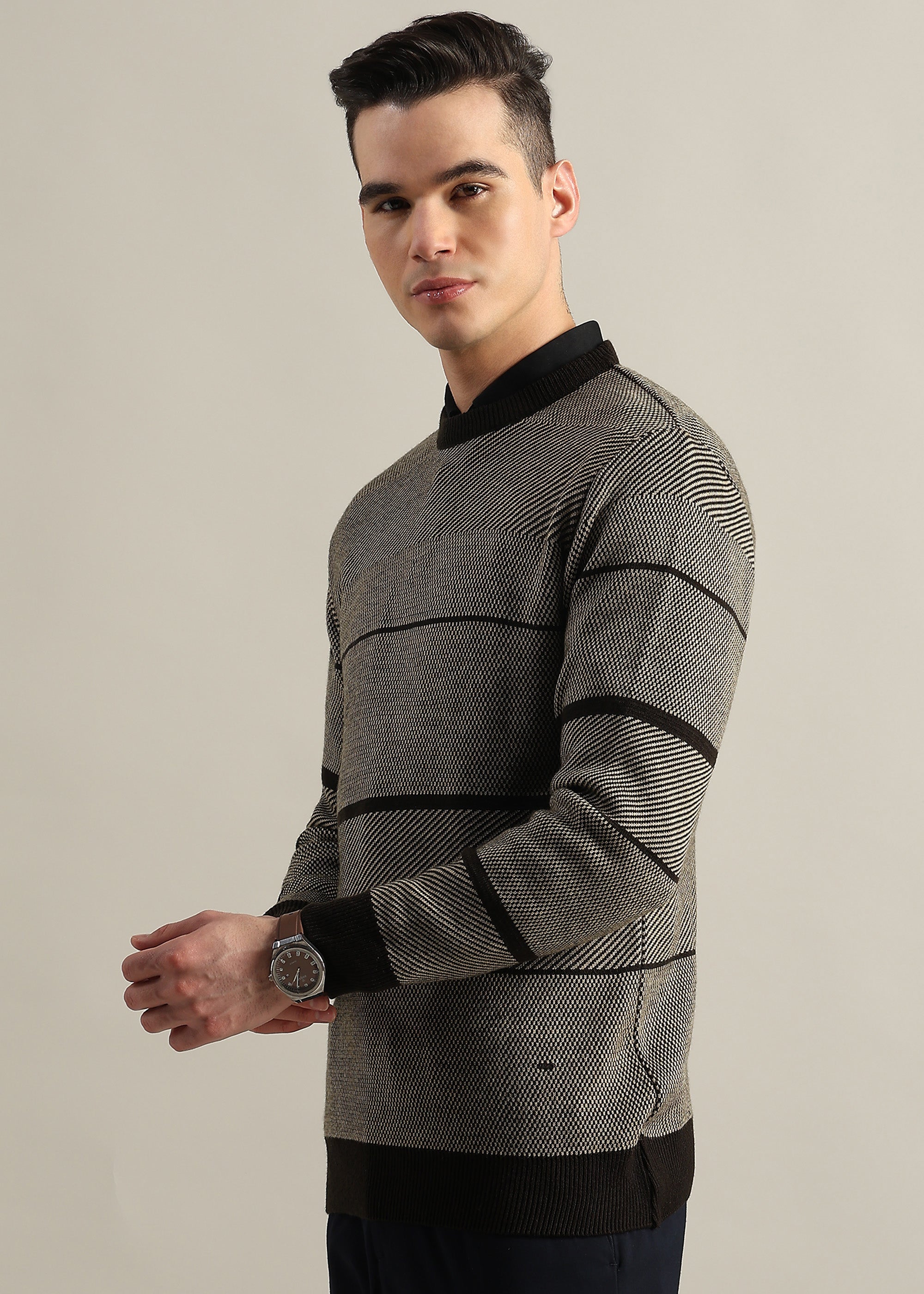 COFFEE STRUCTURED CREW NECK SWEATER