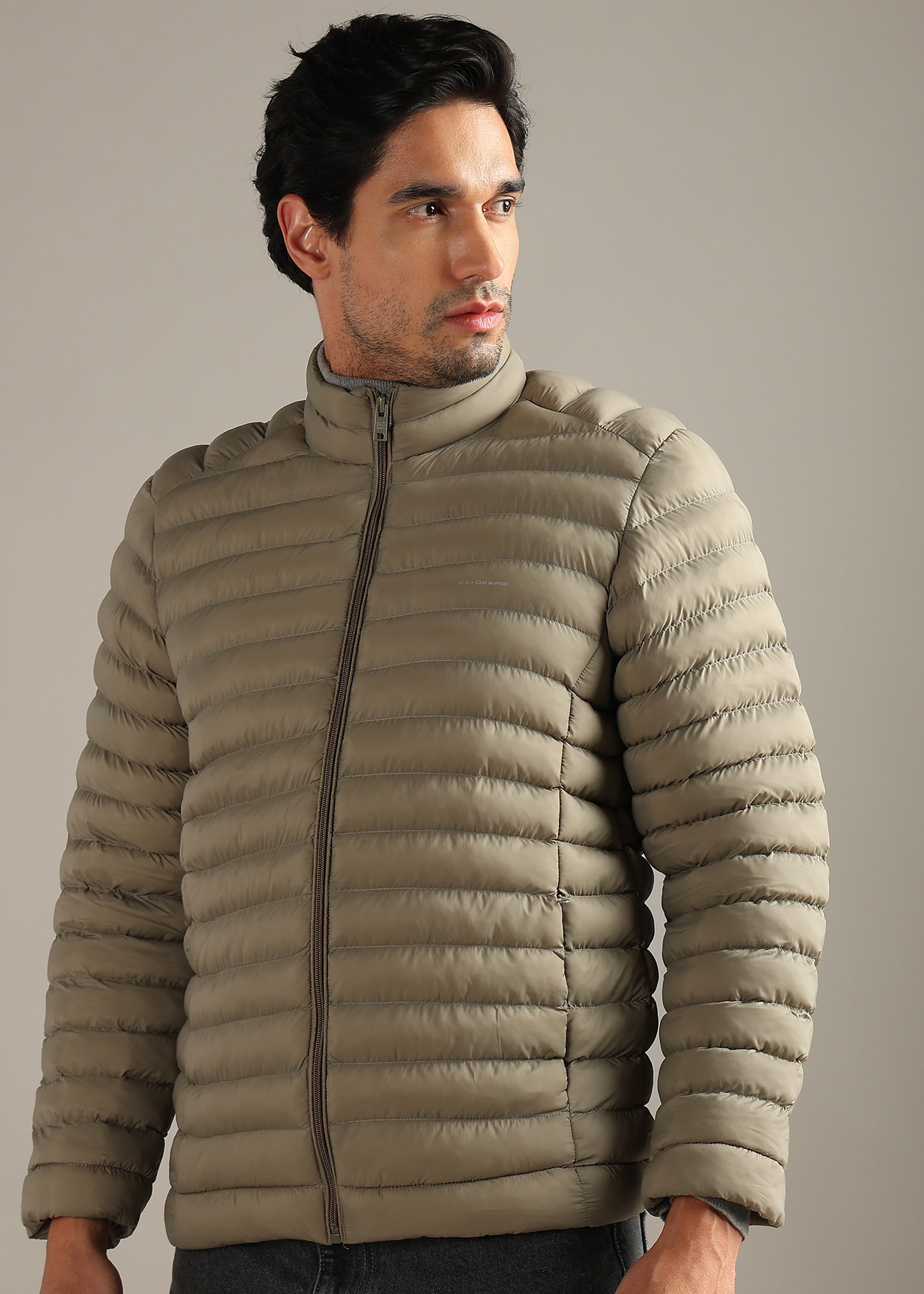 BROWN WEIGHT LESS WARMTH+PORTABLE FULL SLEEVE JACKET