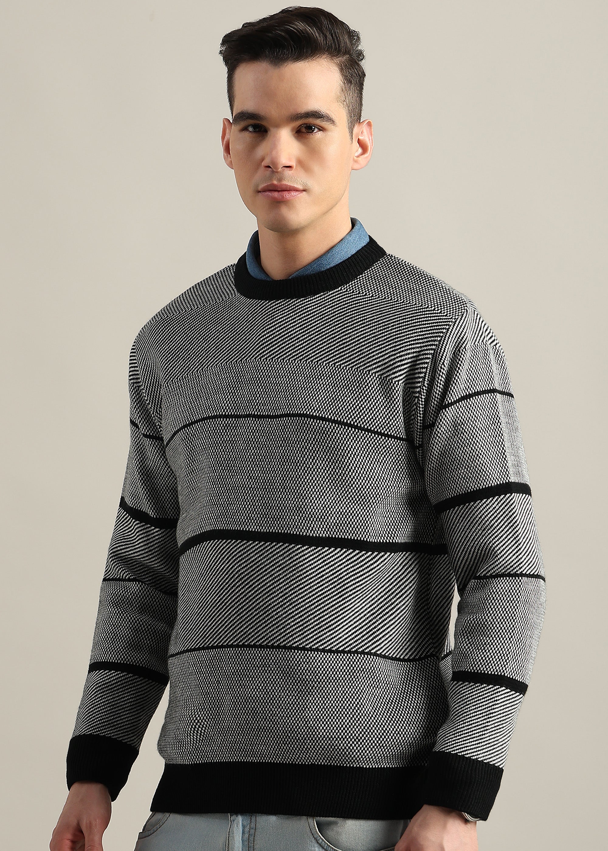 BLACK STRUCTURED CREW NECK SWEATER