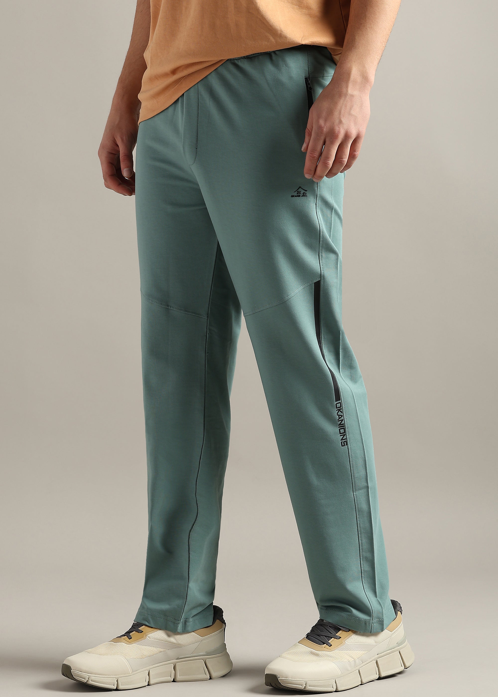 GREEN SOLID COTTON BLENDED ATHLEISURE PANT