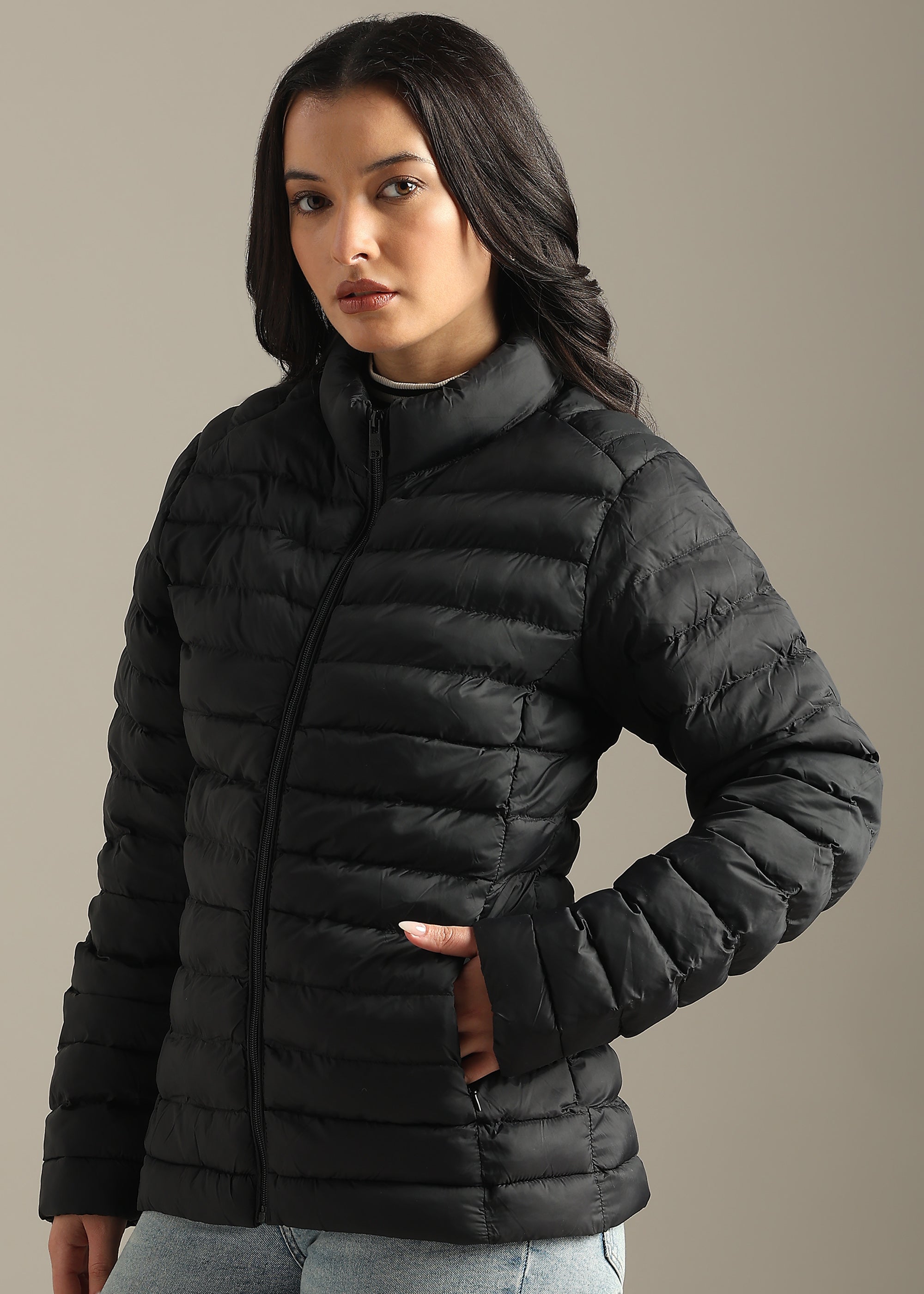 BLACK SOLID POLYESTER PUFFER FULL SLEEVE JACKET