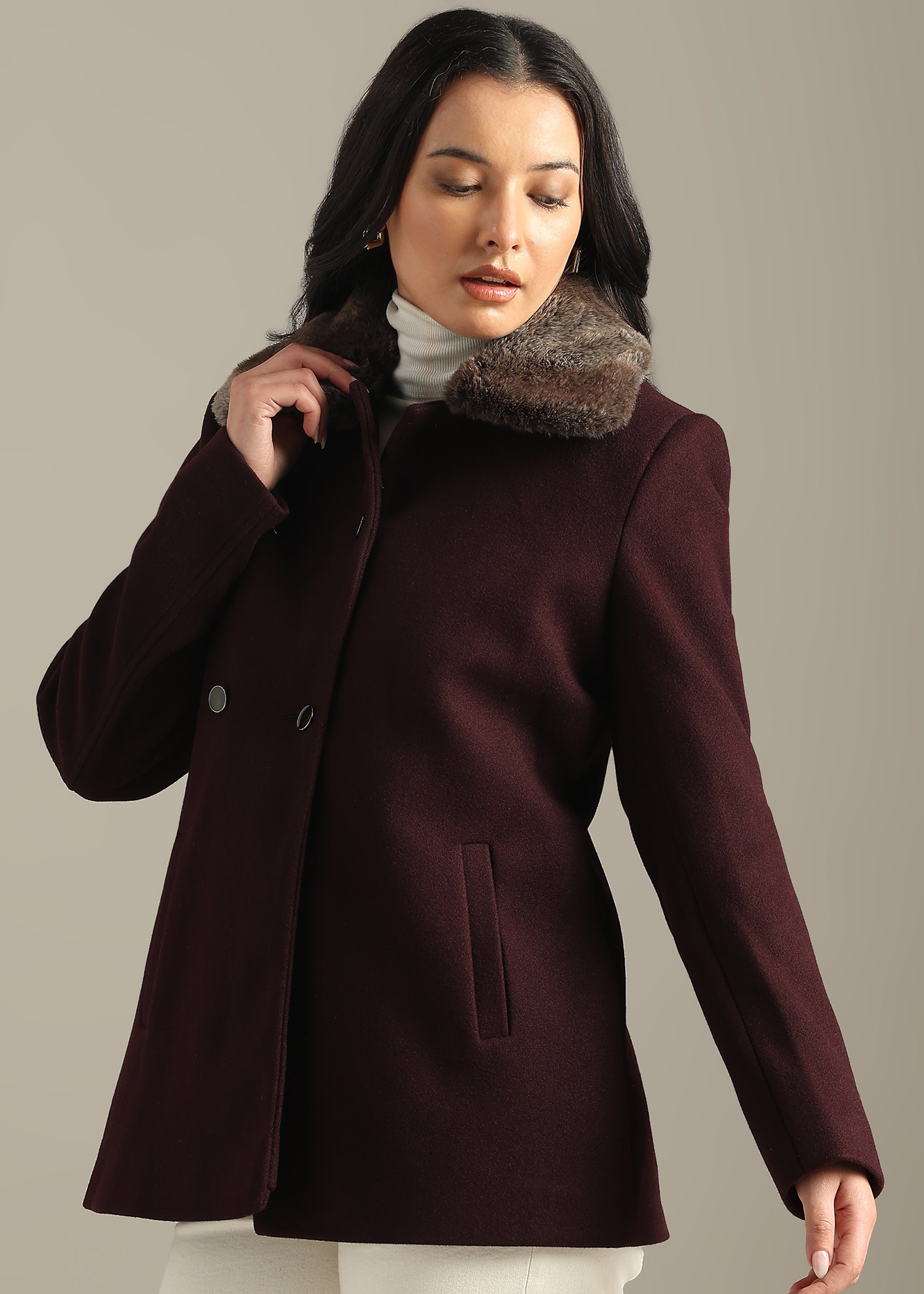 WINE ESSENTIAL DETACHABLE FUR COLLAR COAT