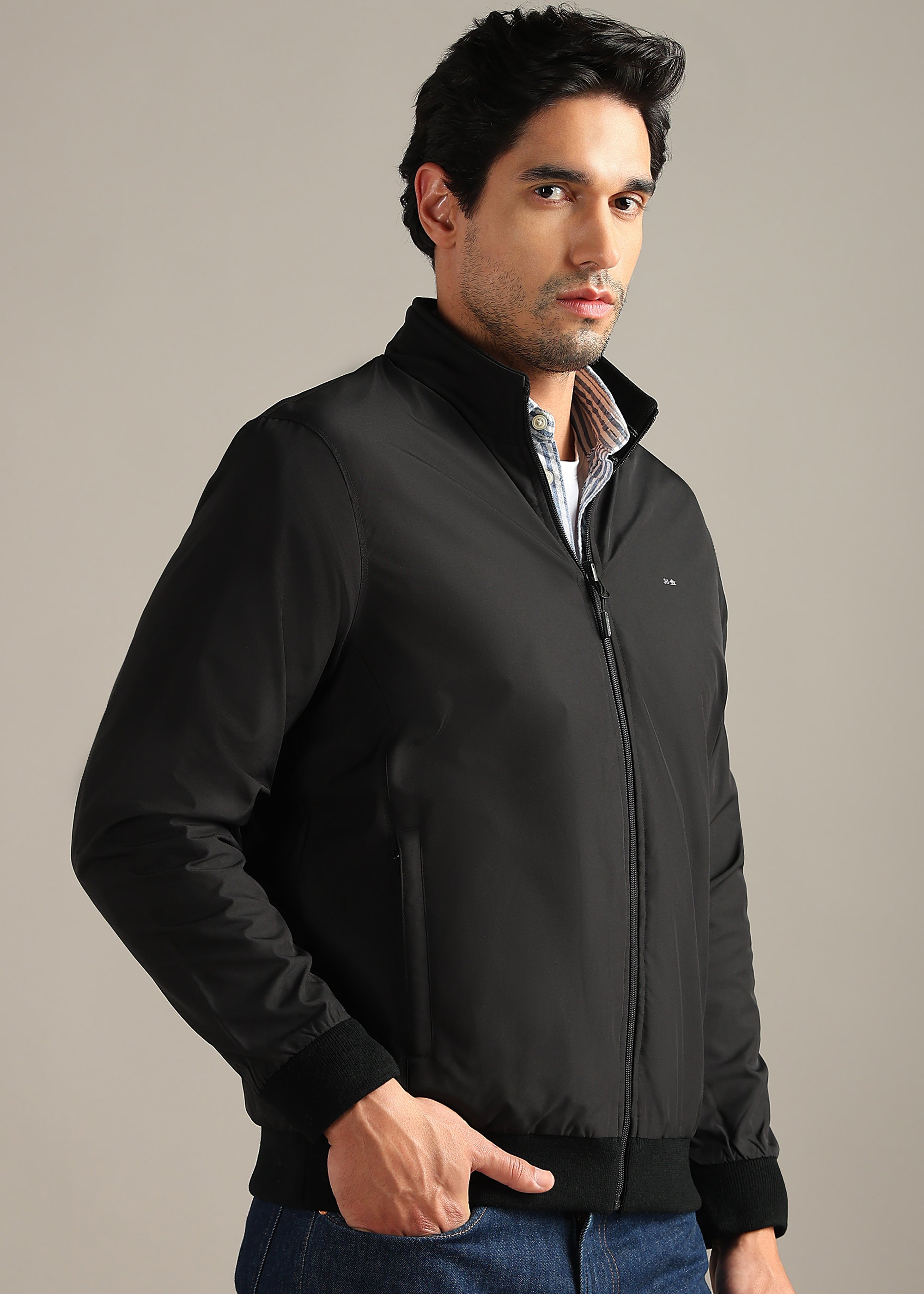BLACK SOLID REVERSIBLE FULL SLEEVE JACKET WITH ENGINEERED SWEATER