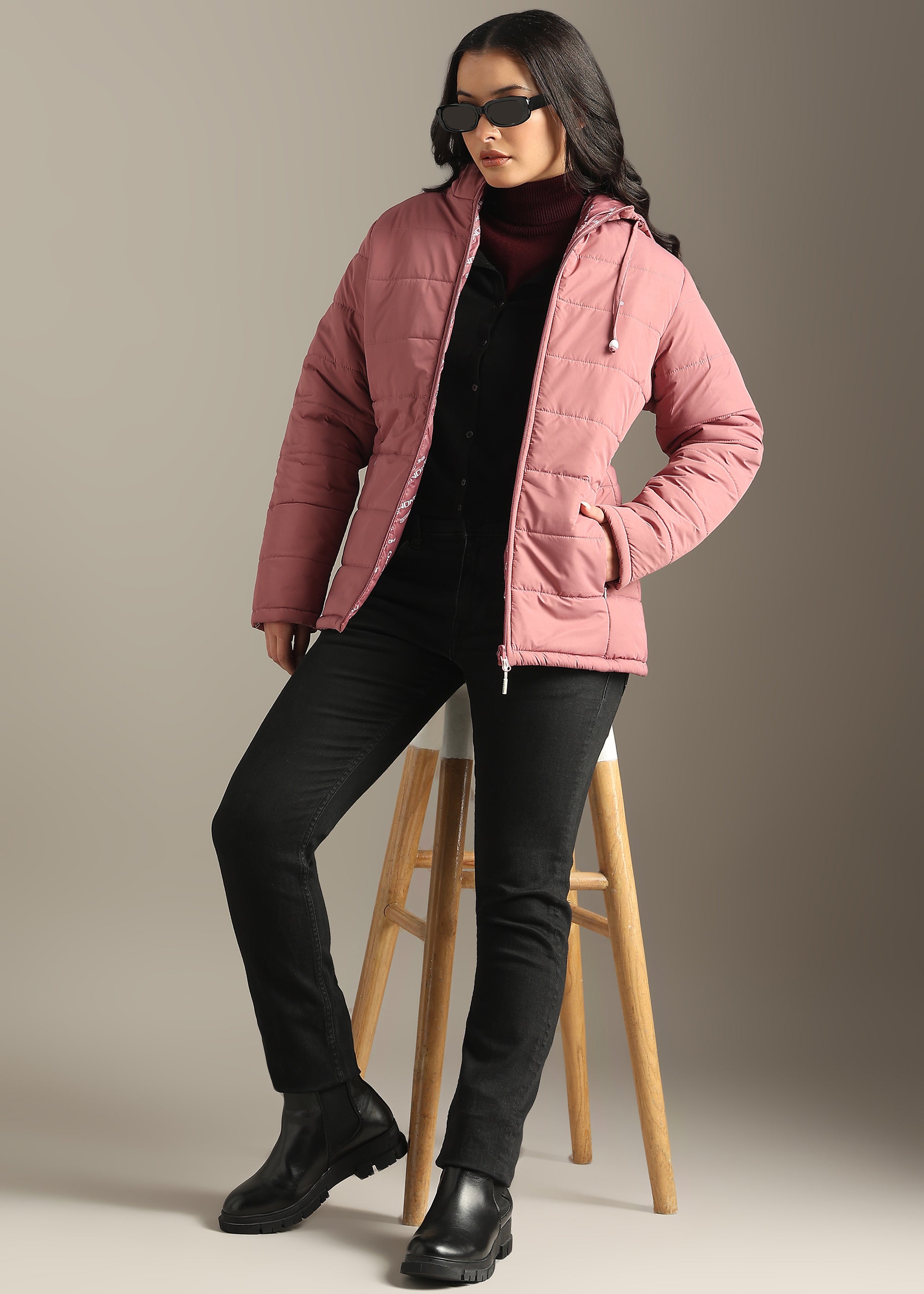 PEACH NYLON REVERSIBLE FULL SLEEVE JACKET