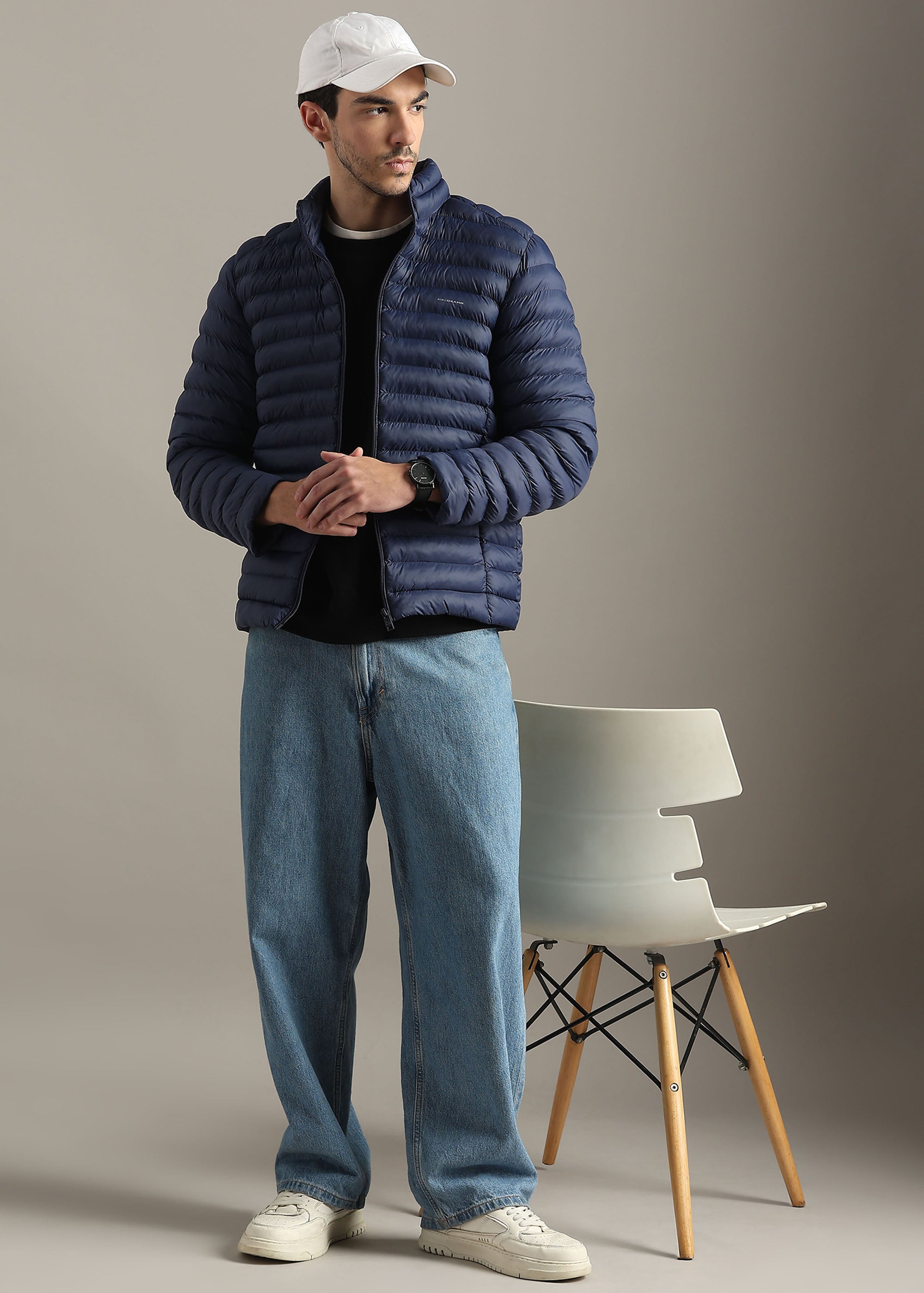 BLUE SOLID WEIGHTLESS WARMTH+PORTABLE FULL SLEEVE JACKET