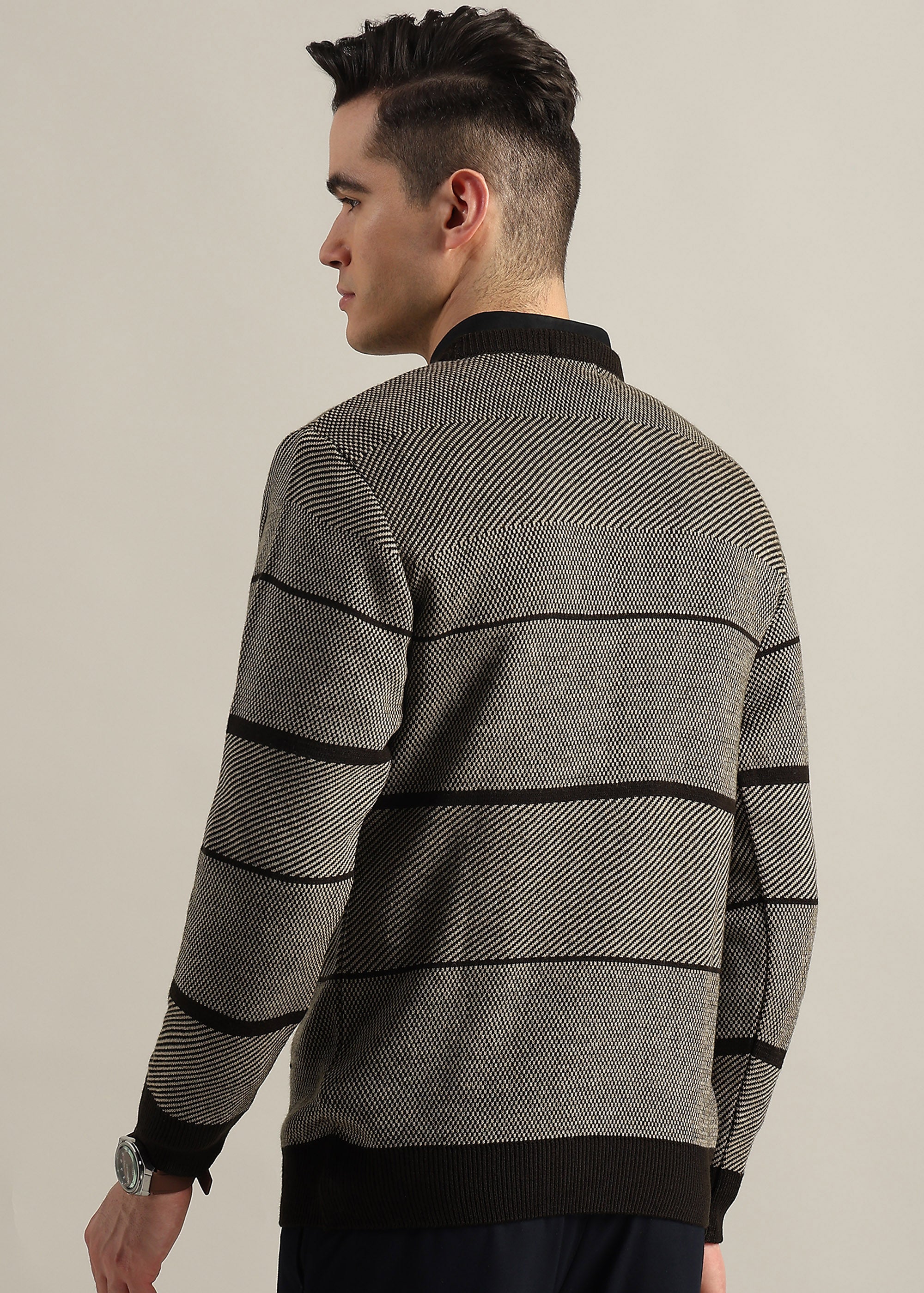 COFFEE STRUCTURED CREW NECK SWEATER