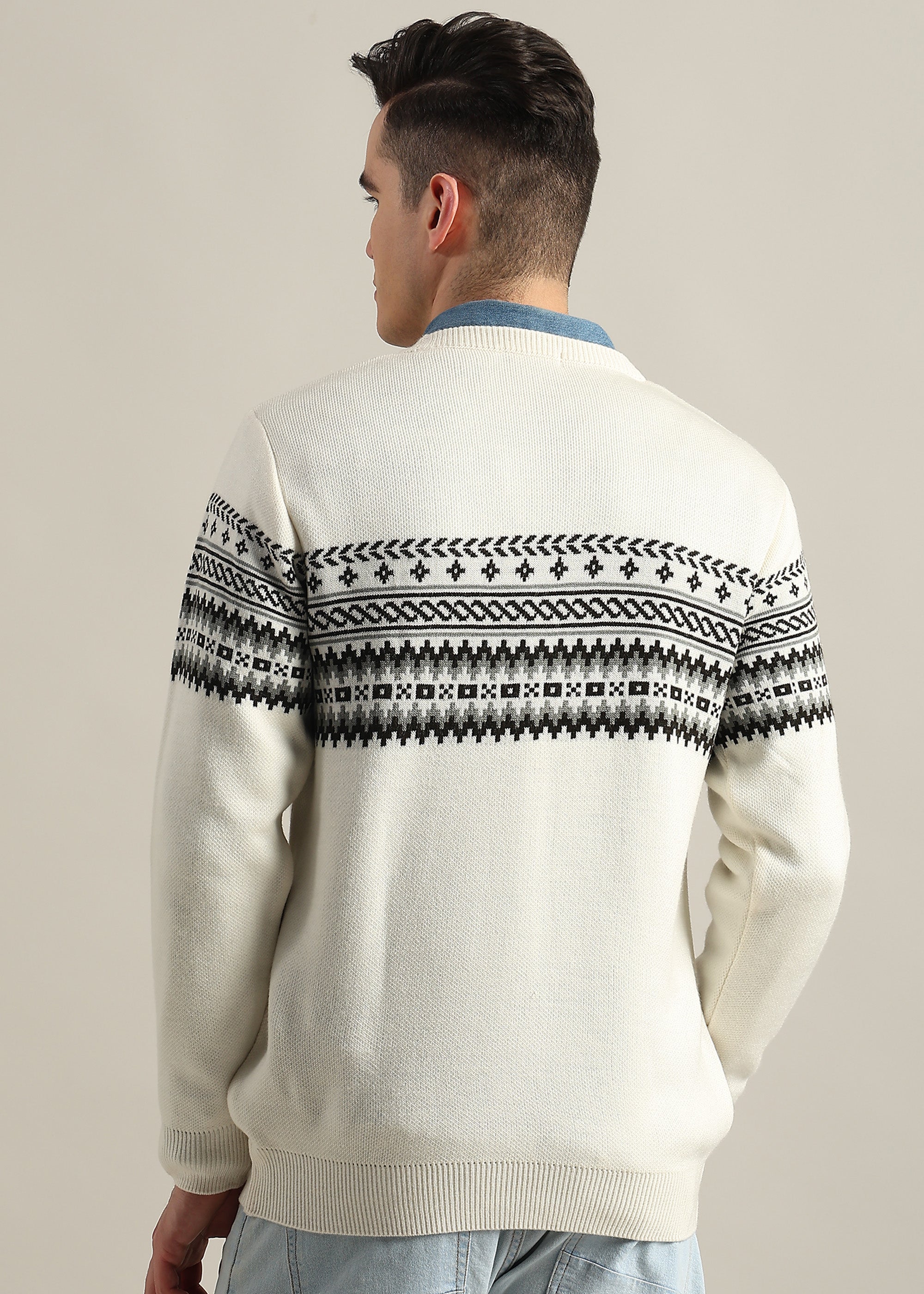WHITE STRUCTURED CREW NECK SWEATER