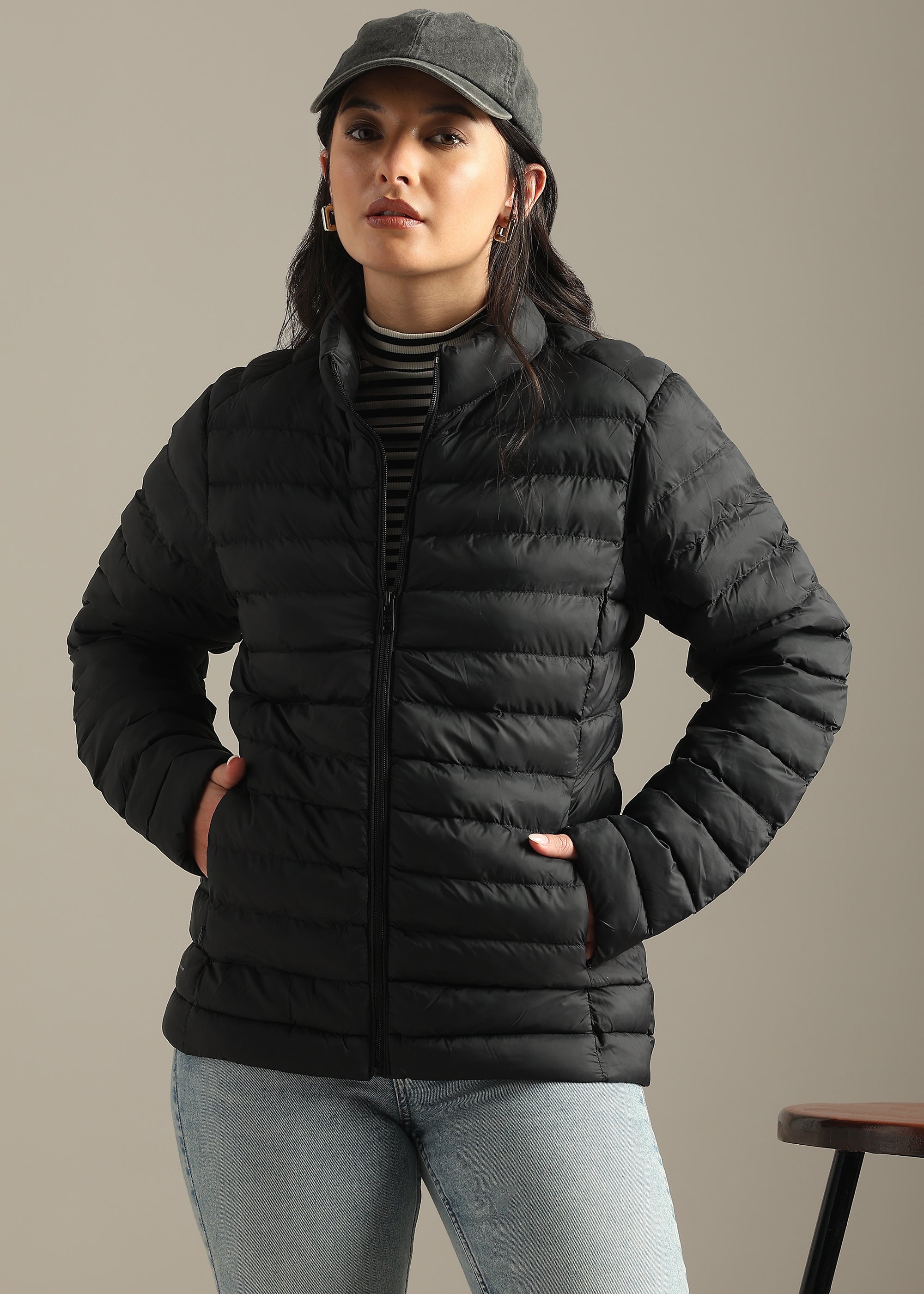 BLACK SOLID POLYESTER PUFFER FULL SLEEVE JACKET