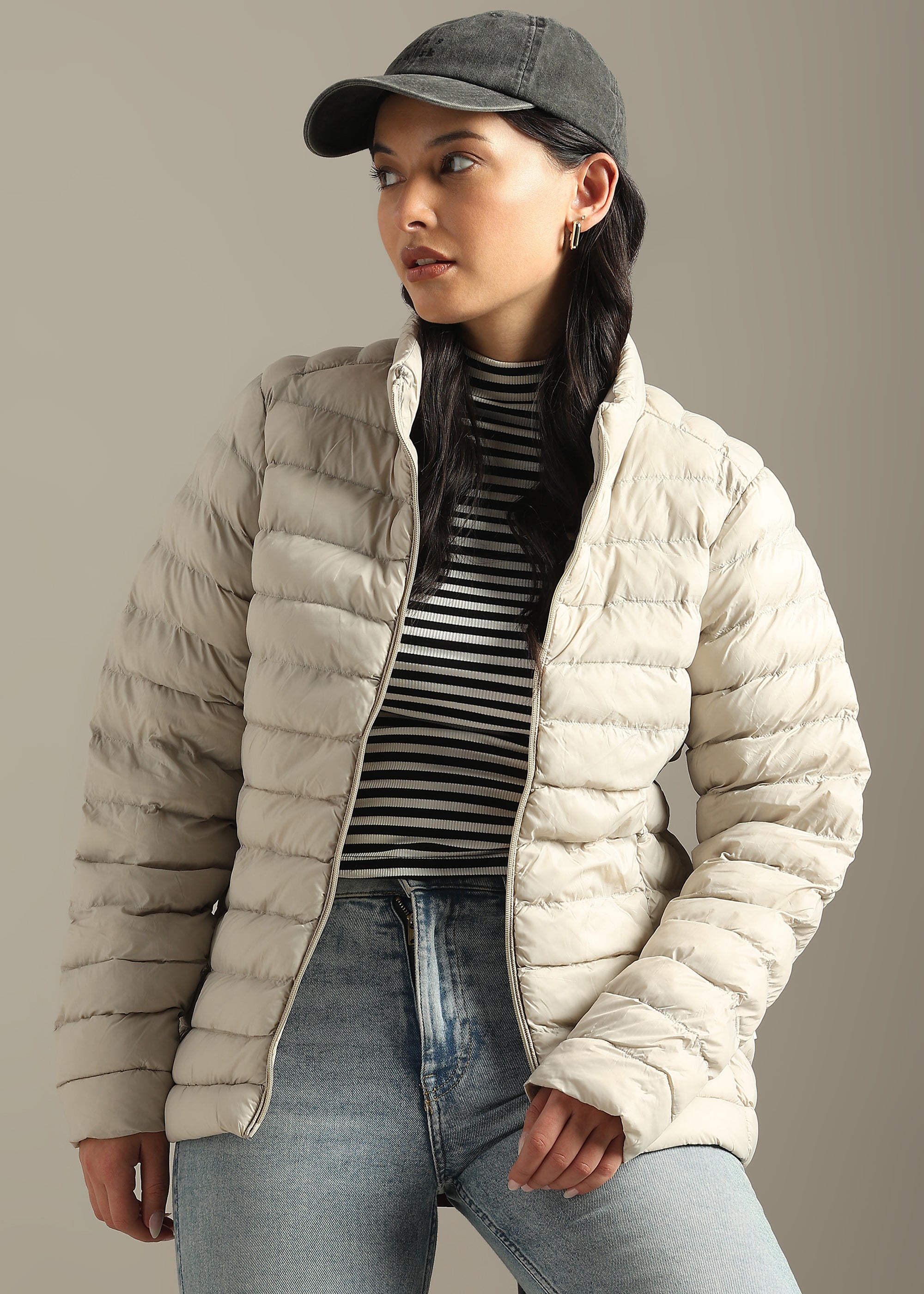 STONE SOLID POLYESTER PUFFER FULL SLEEVE JACKET