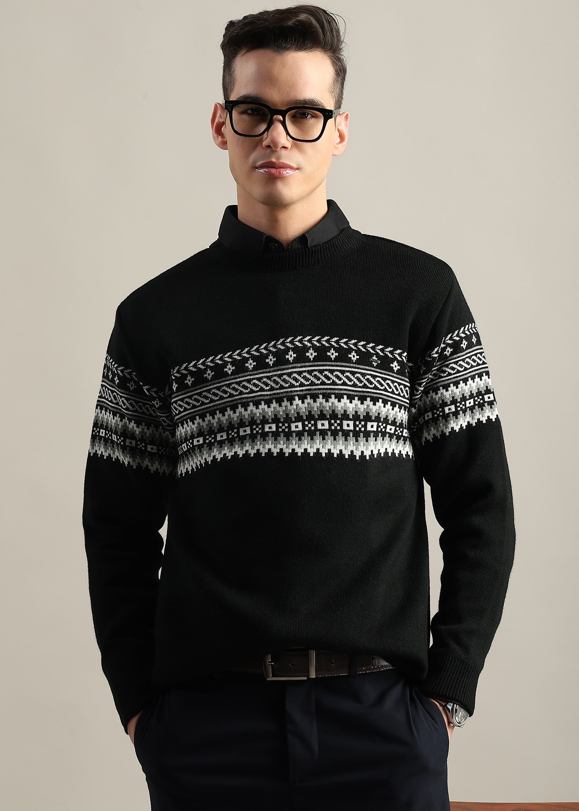 BLACK STRUCTURED CREW NECK SWEATER