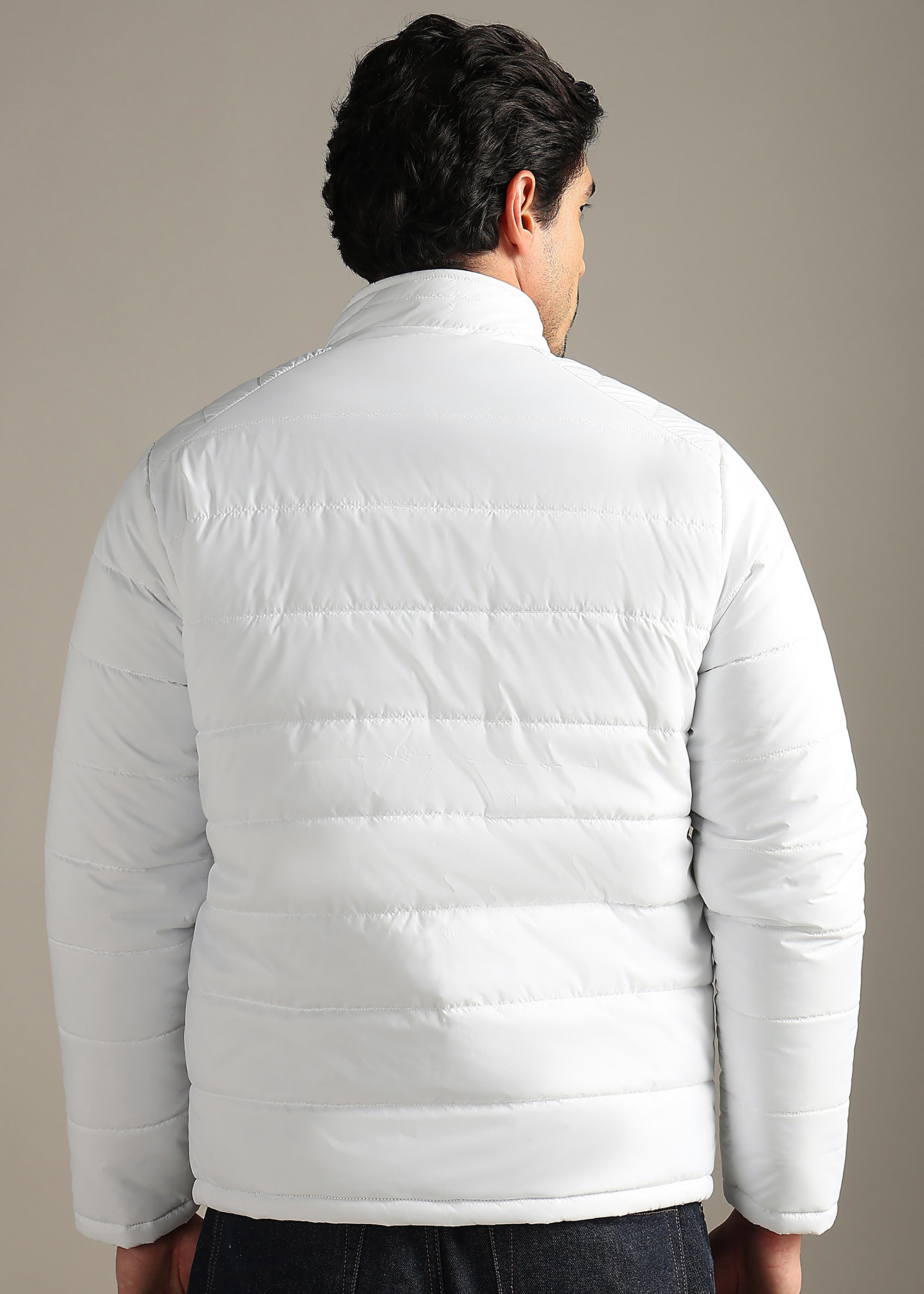 WHITE SOLID REVERSIBLE SUPER SOFT POLYFILL FULL SLEEVE JACKET
