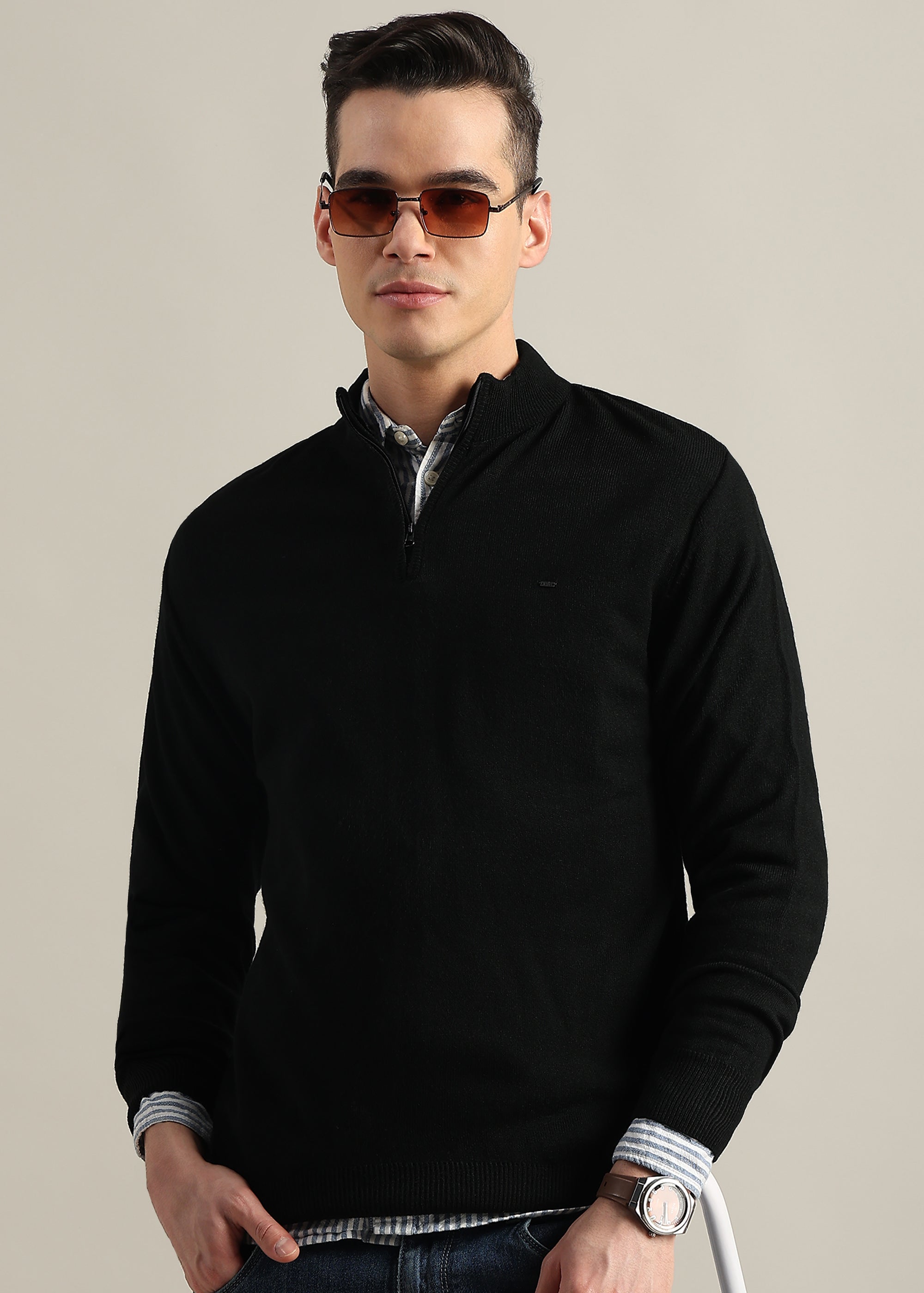 BLACK SOLID ACRYLIC TURTLE NECK SWEATER