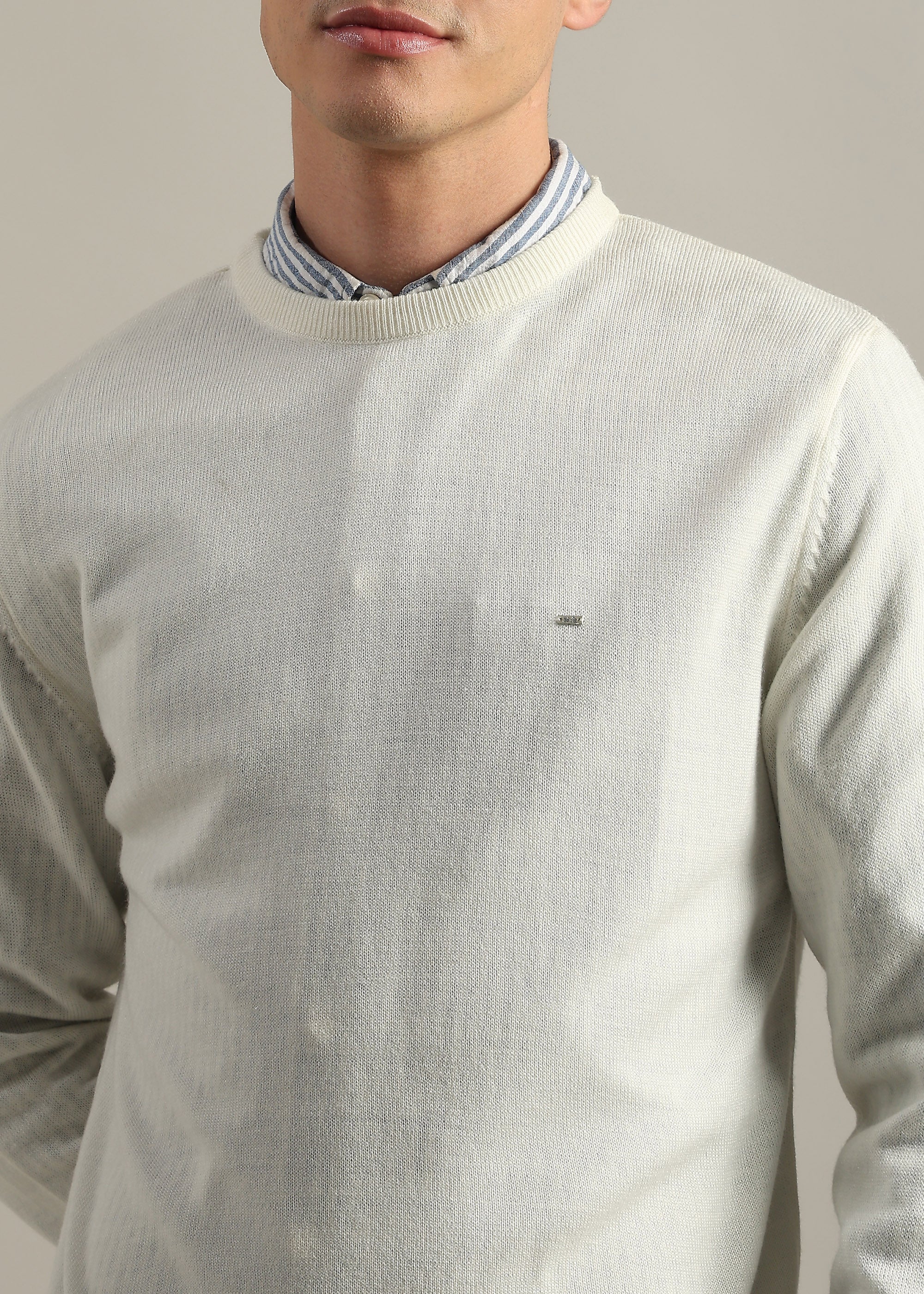 OFF WHITE SOLID ACRYLIC ROUND NECK SWEATER