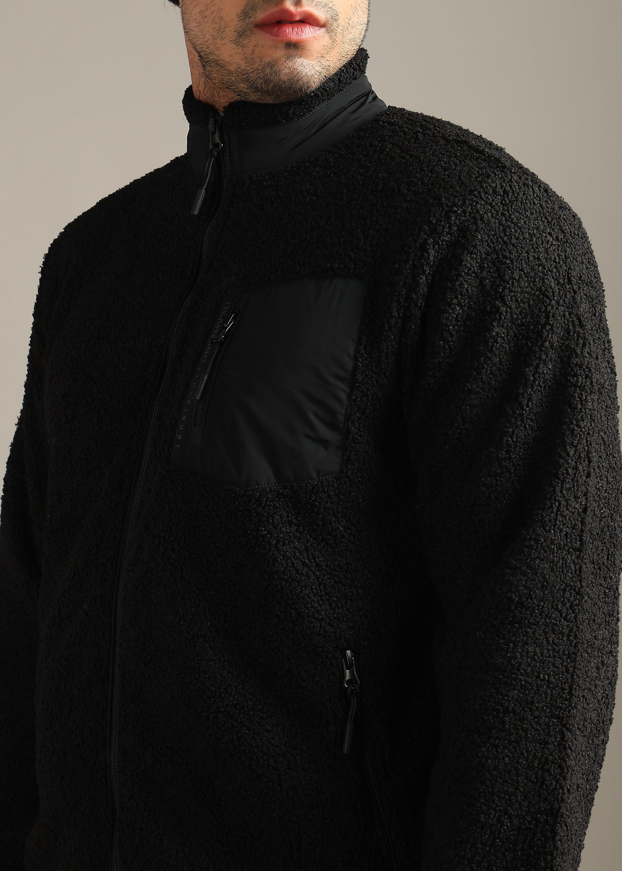 BLACK SOLID FOUX SHEARLING ZIPPER SWEAT SHIRT