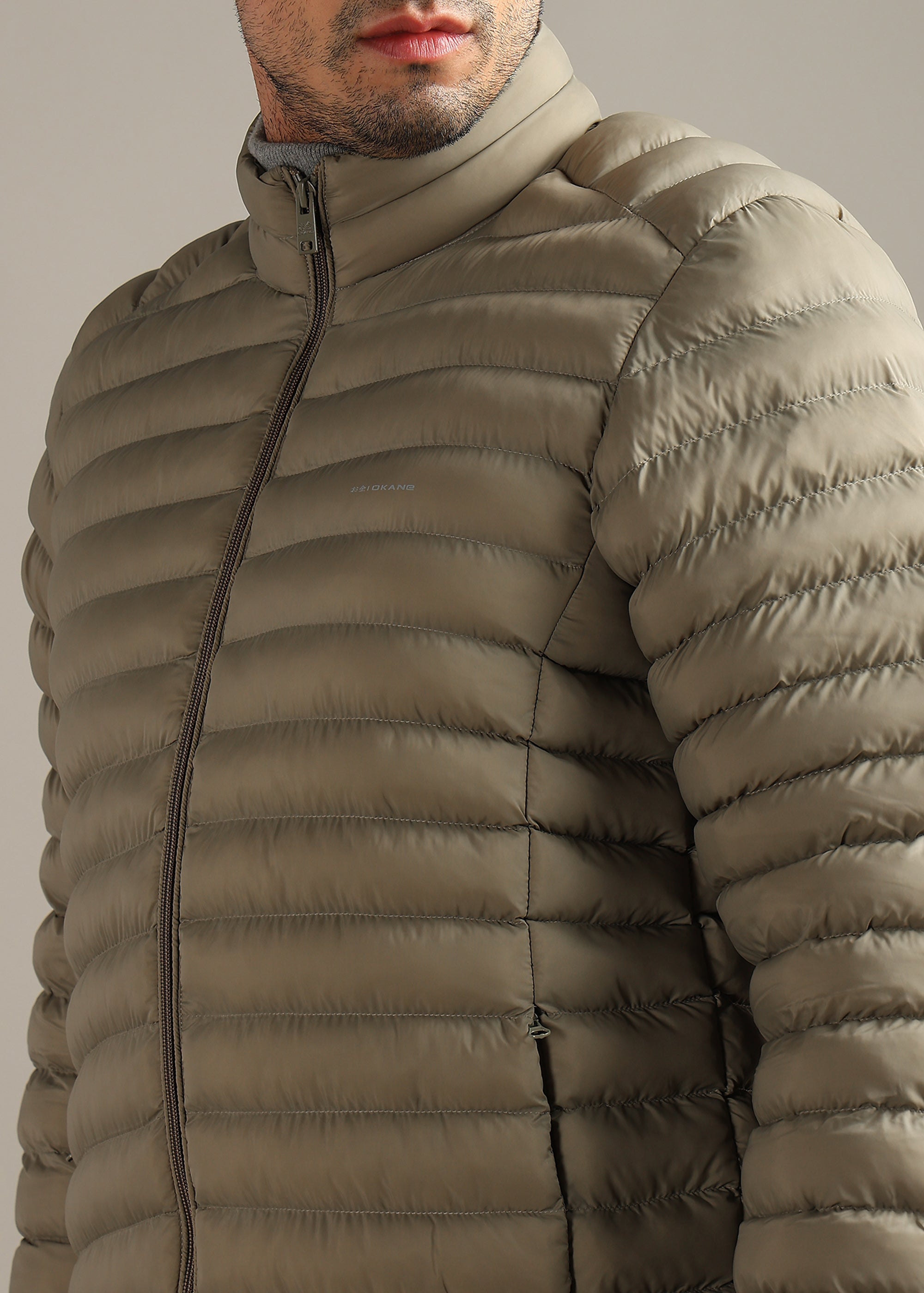 BROWN WEIGHT LESS WARMTH+PORTABLE FULL SLEEVE JACKET
