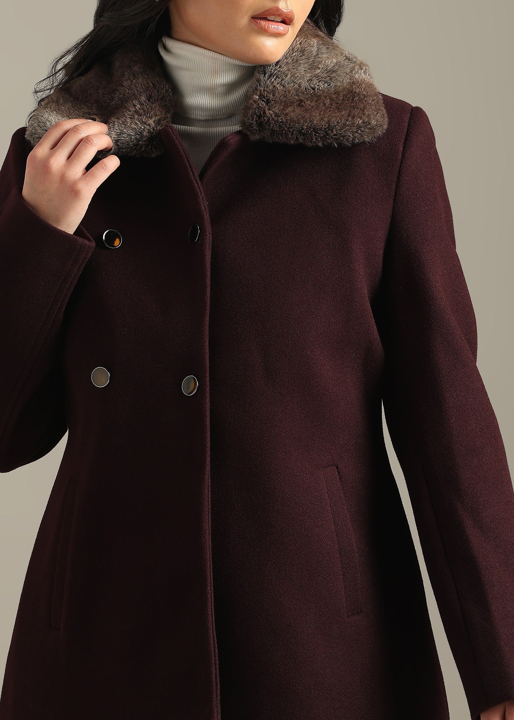 WINE ESSENTIAL DETACHABLE FUR COLLAR COAT