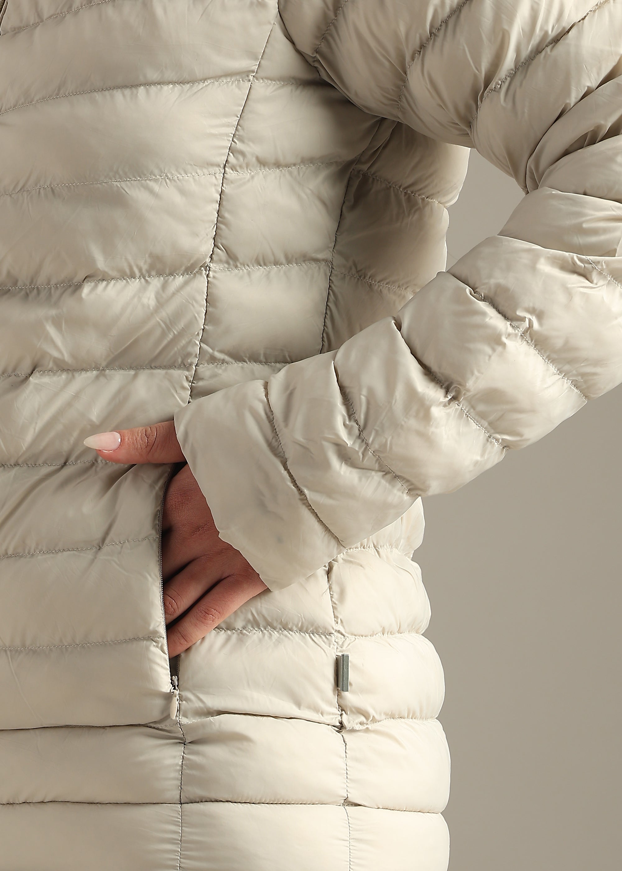 STONE SOLID POLYESTER PUFFER FULL SLEEVE JACKET