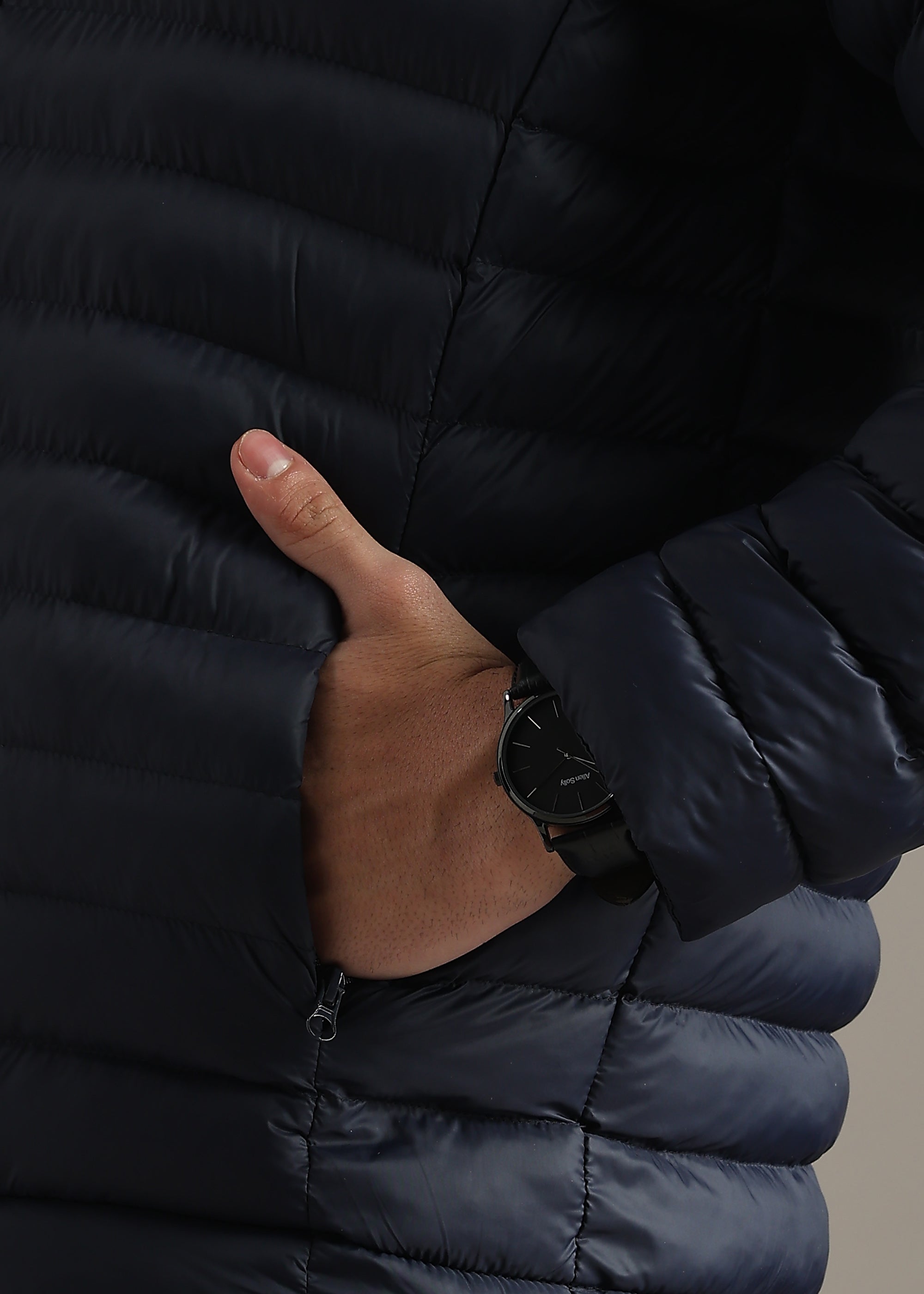 NAVY SOLID WEIGHTLESS WARMTH+PORTABLE FULL SLEEVE JACKET
