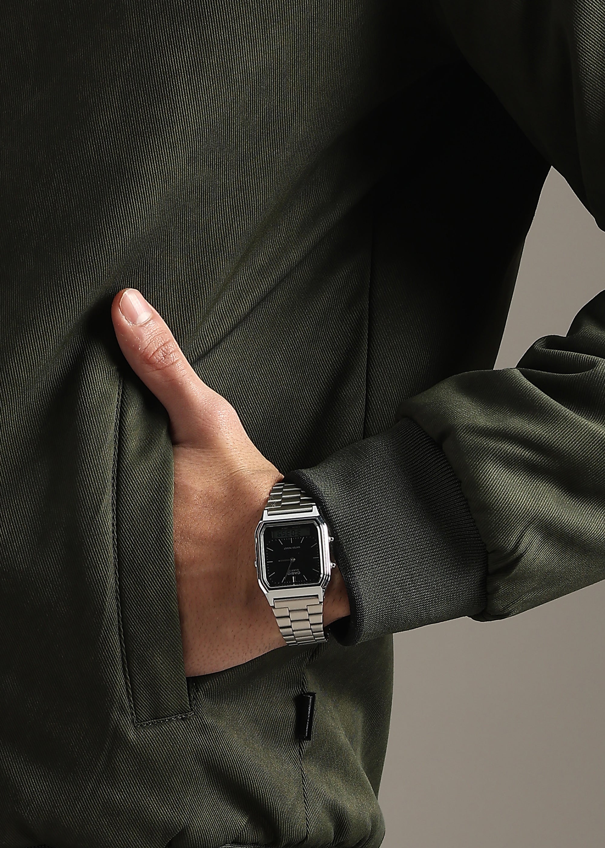 OLIVE SOLID REVERSIBLE TEXTURED FULL SLEEVE JACKET