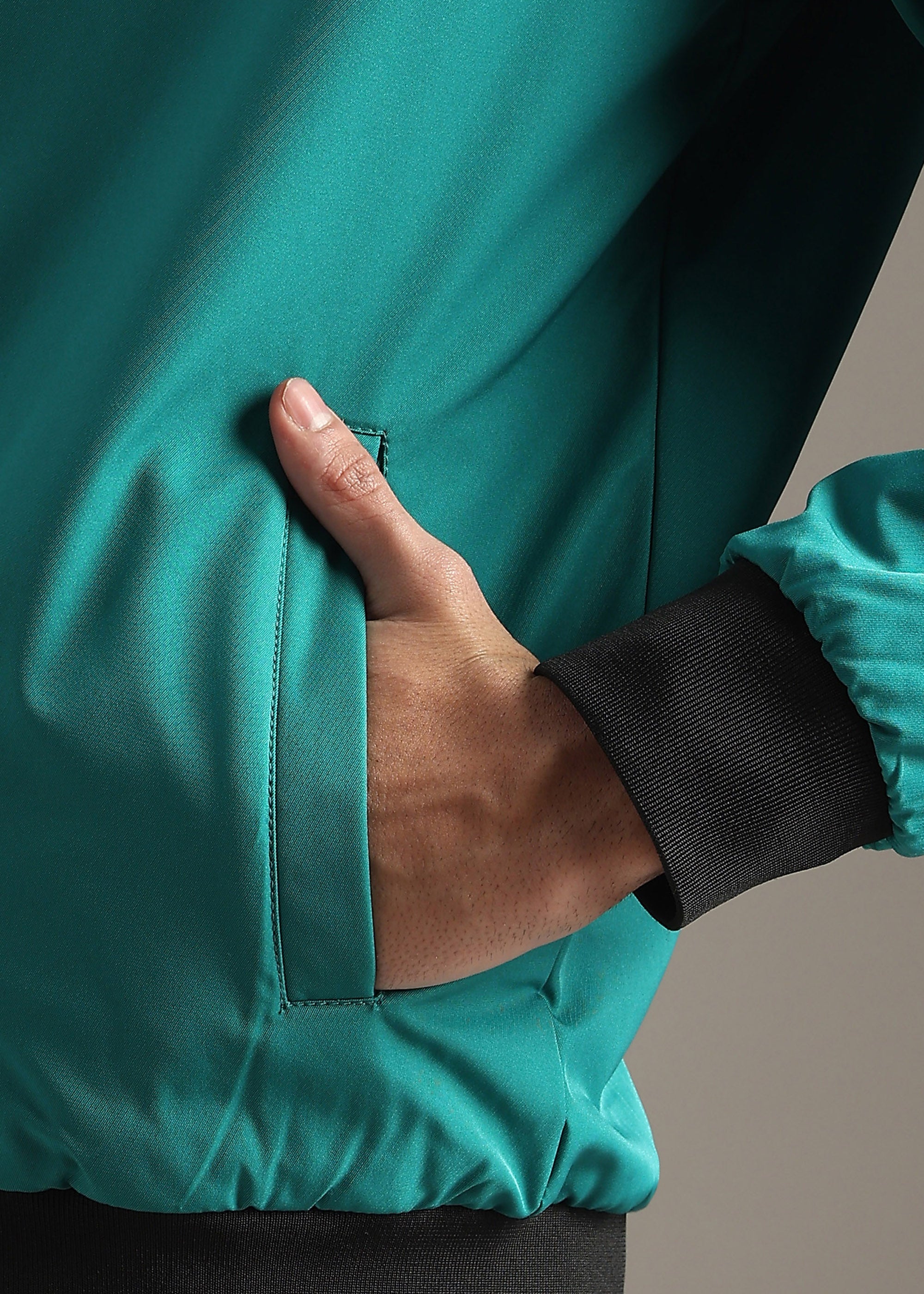 GREEN SOLID REVERSIBLE FAUX COTTON FULL SLEEVE JACKET