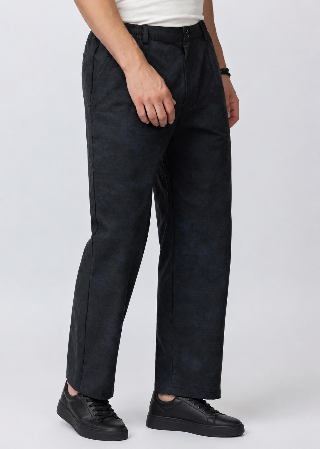 BLACK COMFORT FIT PRINTED PANT