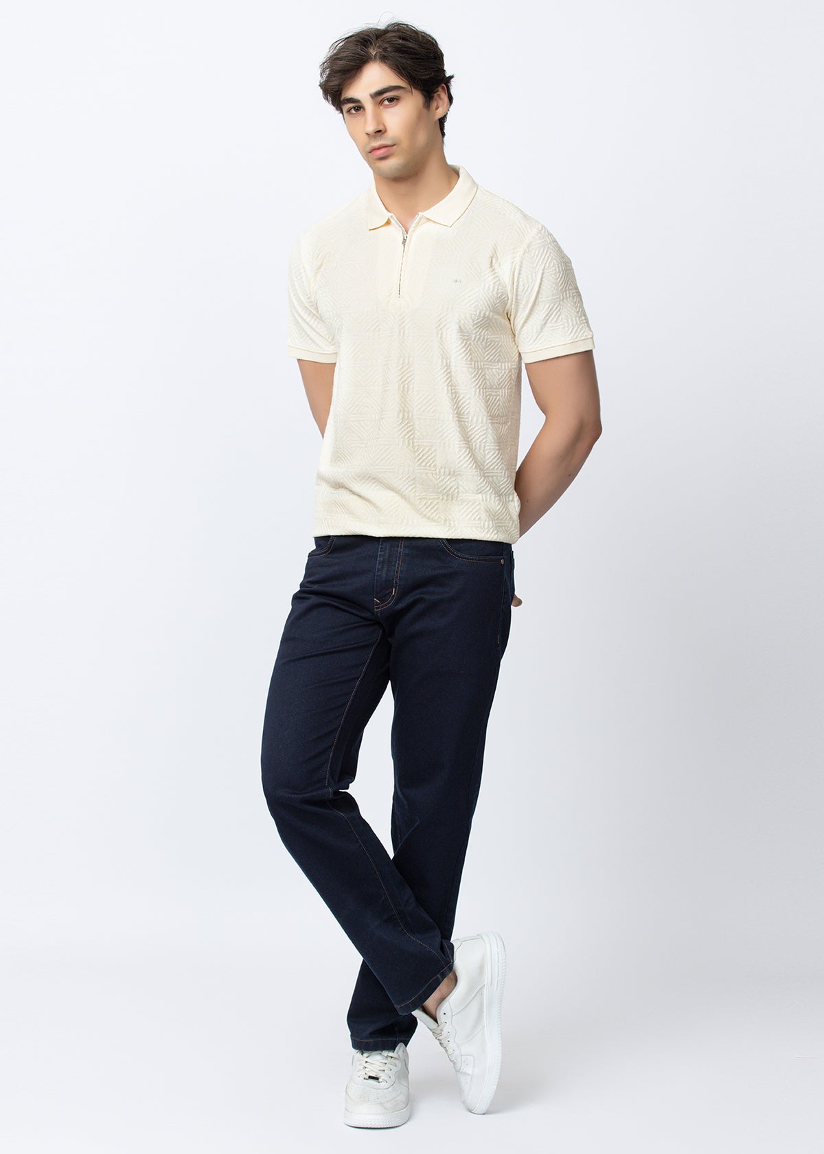Men Straight Fit Mid Rise Blue Jeans