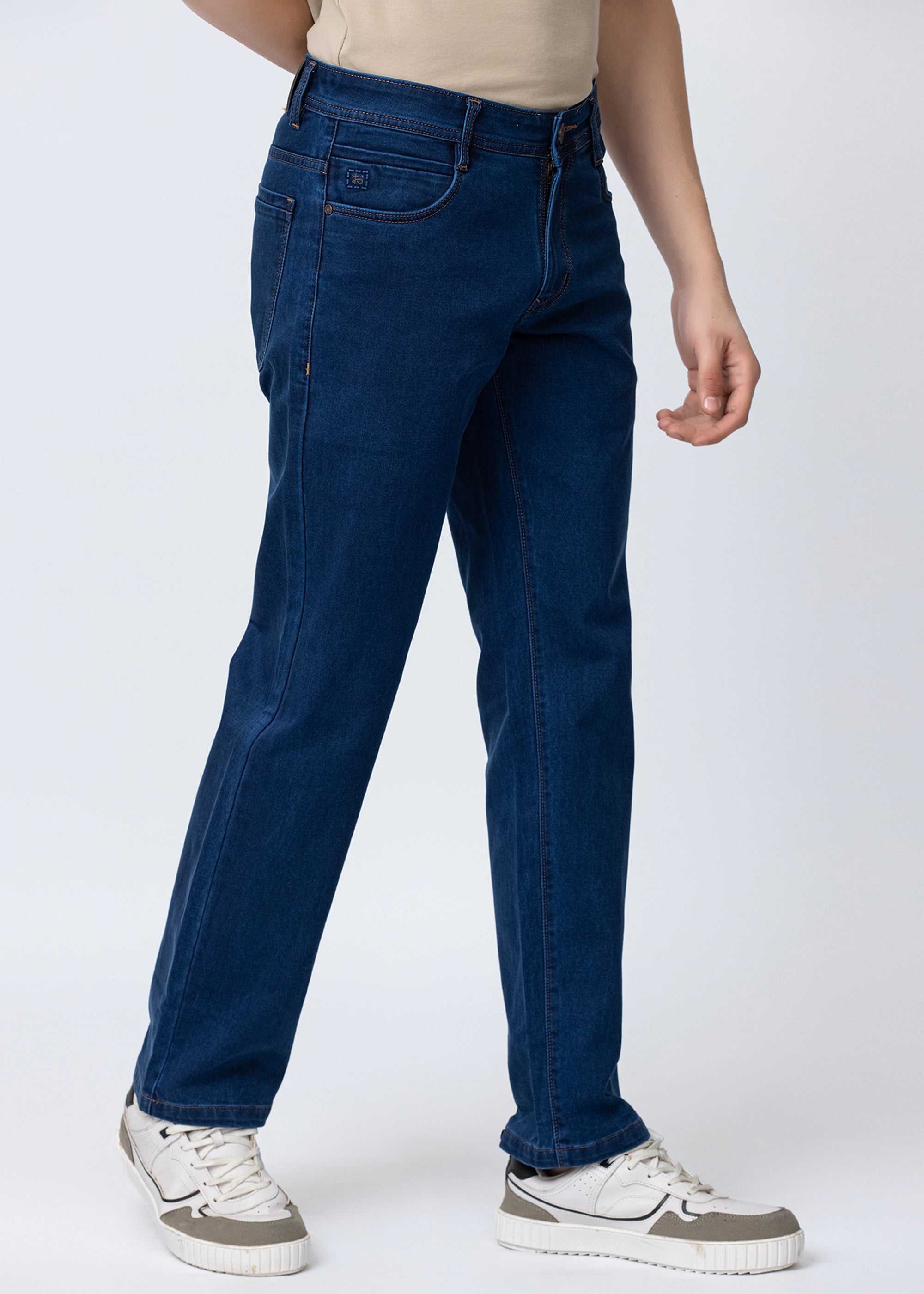 Men Straight Fit Mid Rise Denim Jeans