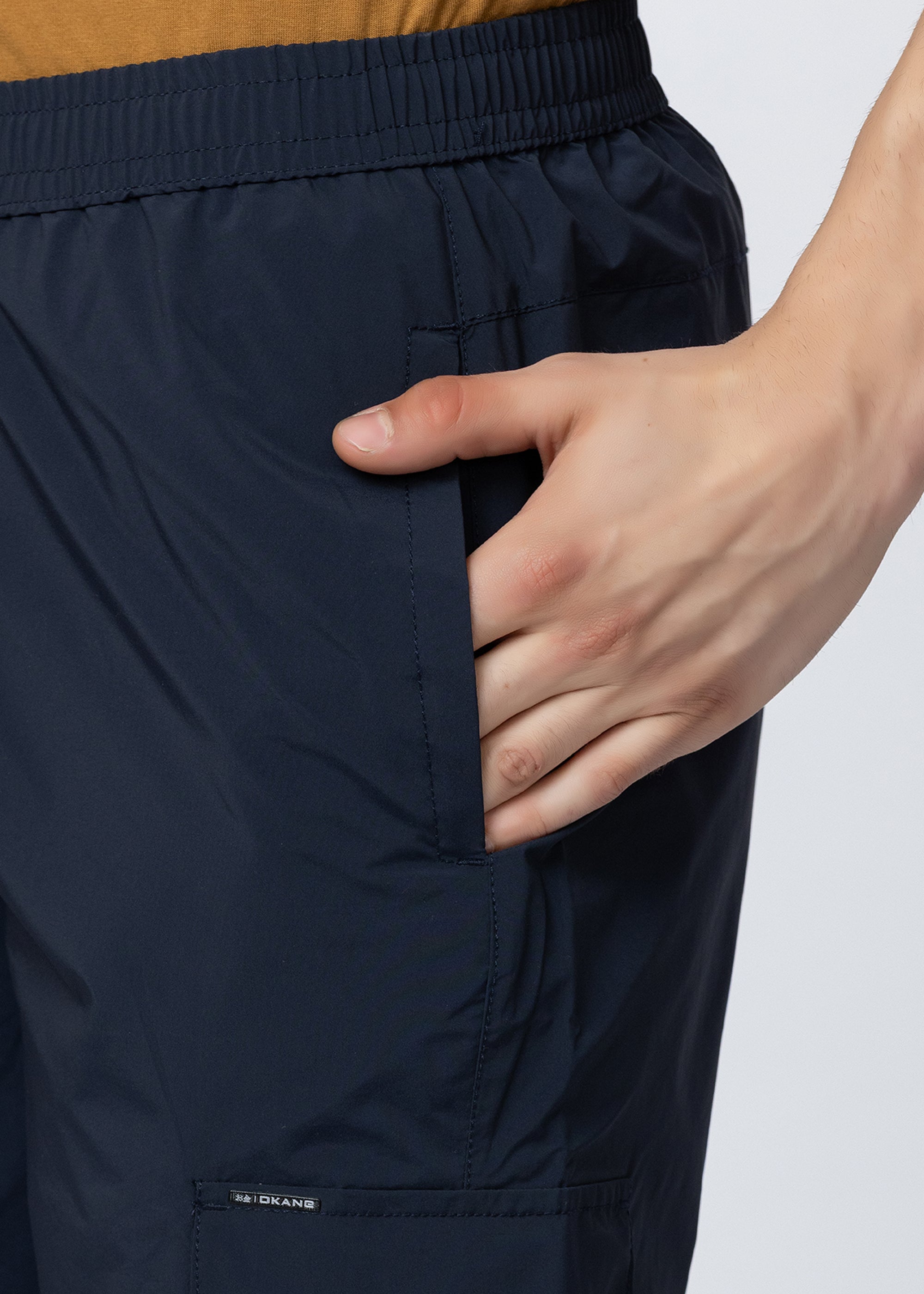 NAVY TRAVEL CARGO PANT