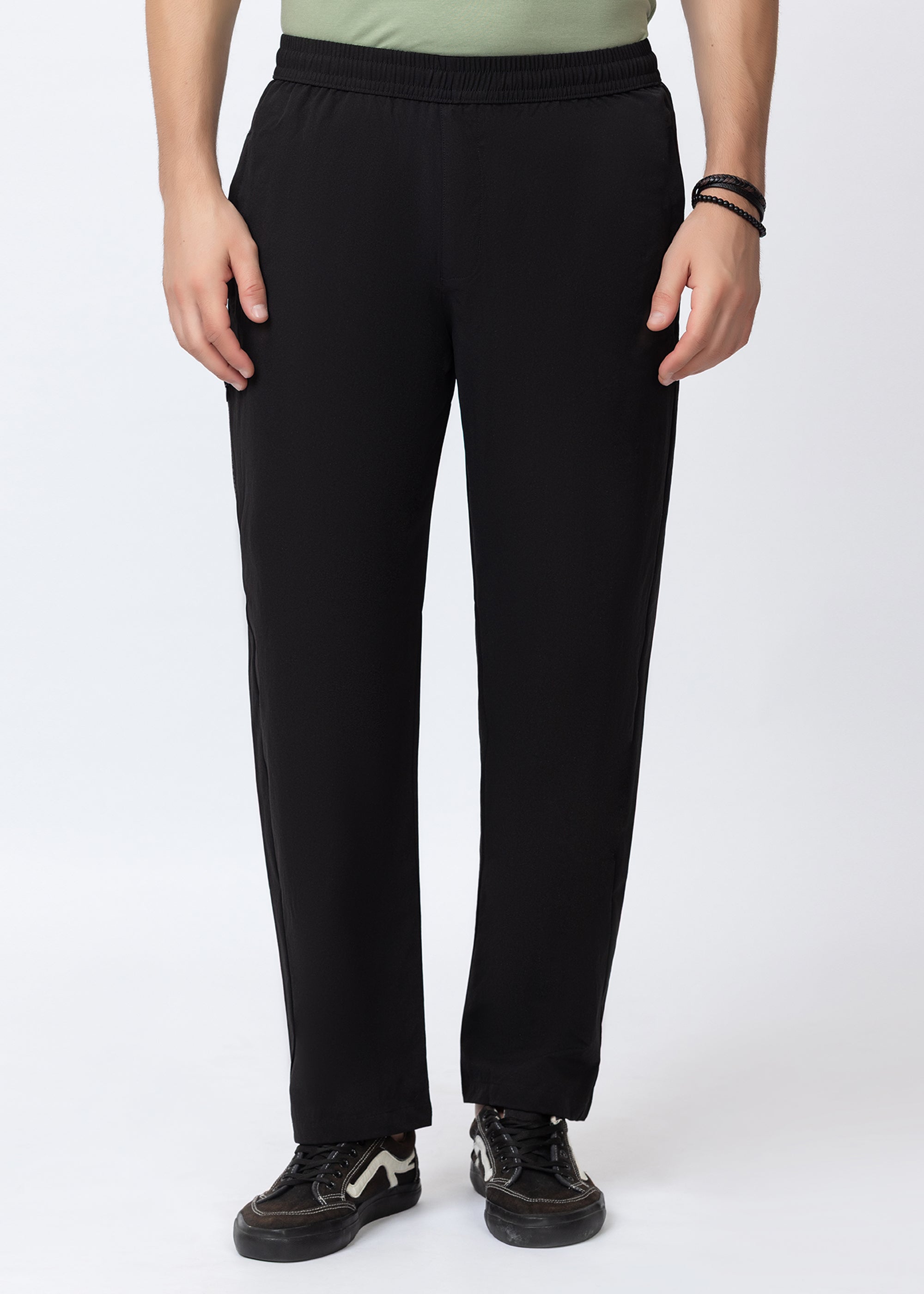 BLACK TRAVEL PANT