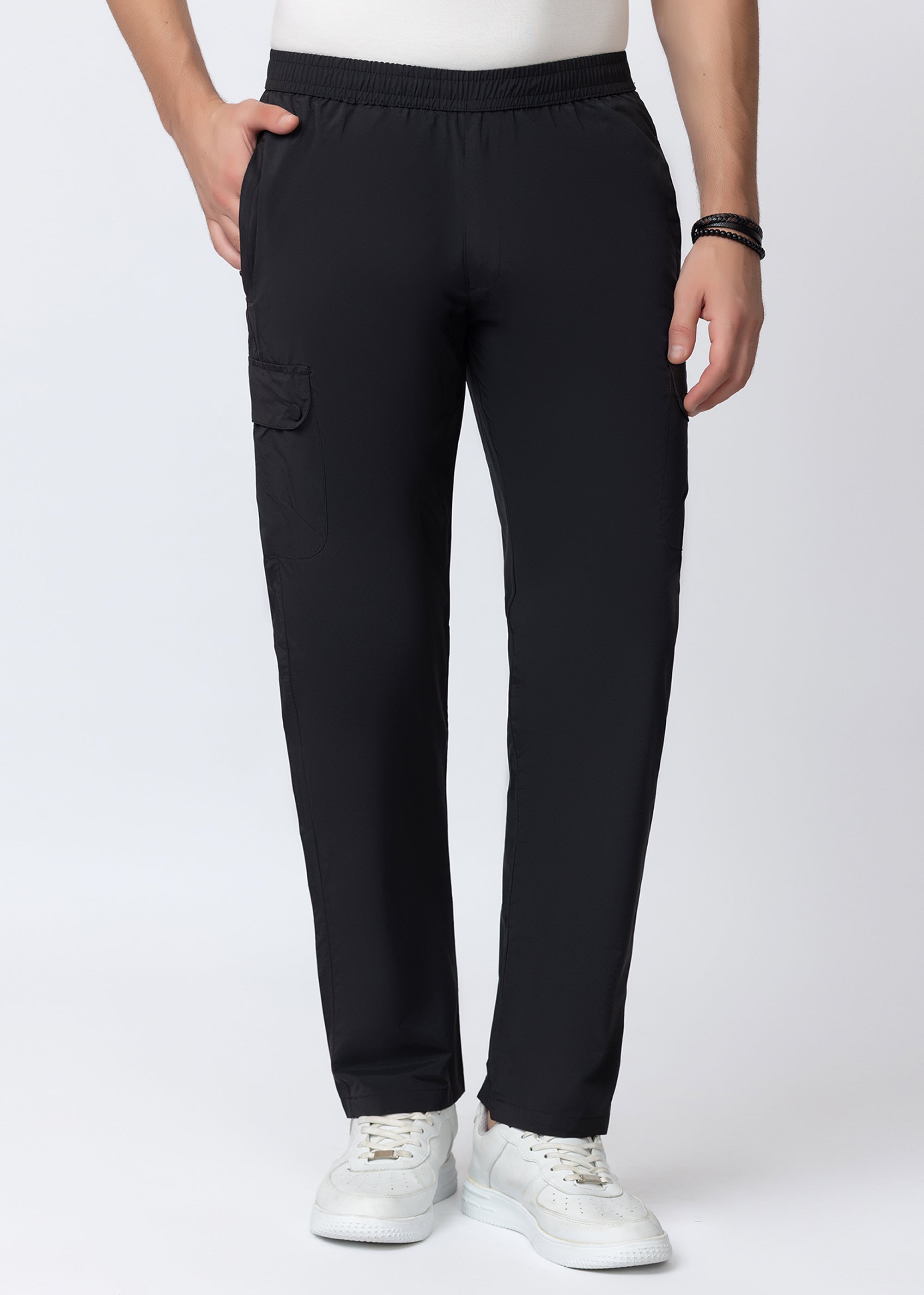 BLACK TRAVEL CARGO PANT