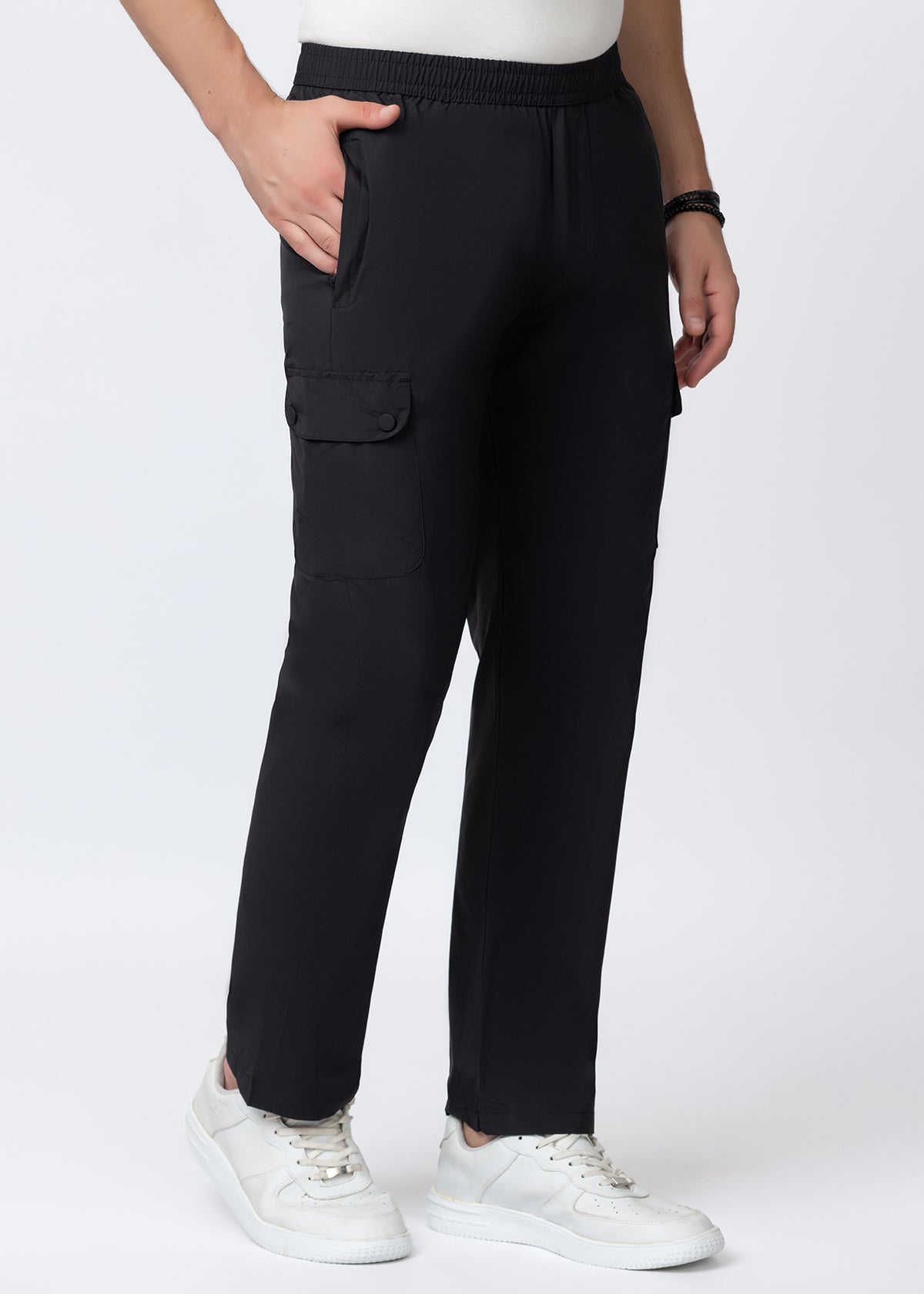 BLACK TRAVEL CARGO PANT