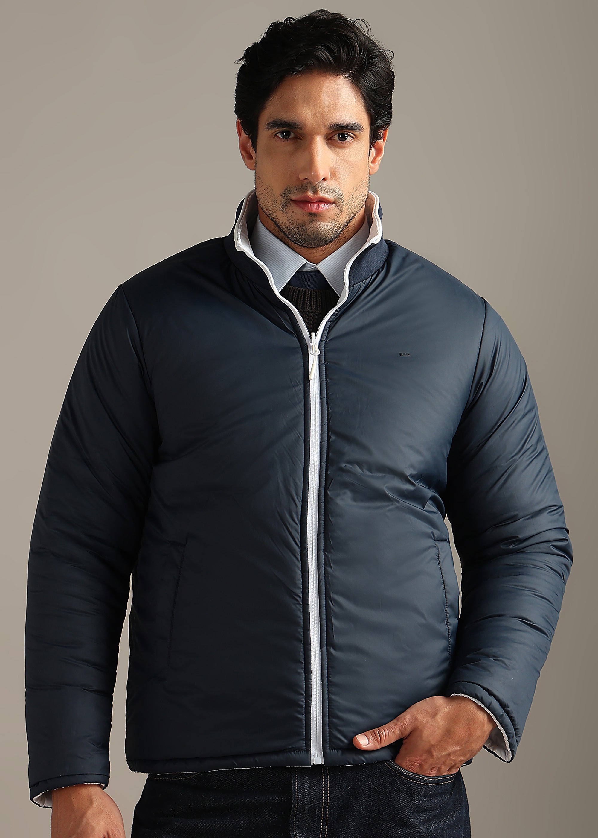 WHITE SOLID  REVERSIBLE SUPER SOFT POLYFILL FULL SLEEVE JACKET