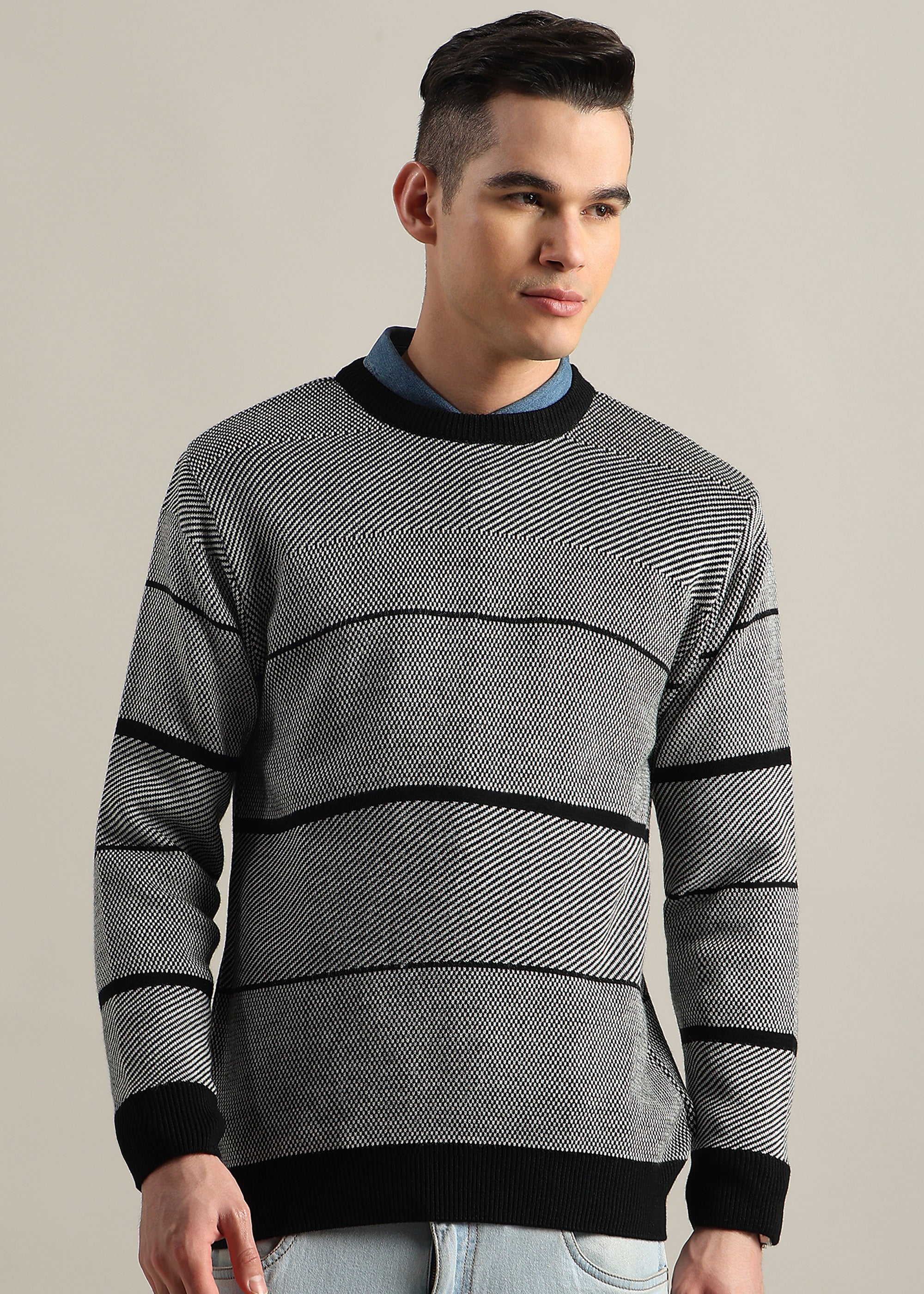 BLACK STRUCTURED CREW NECK SWEATER