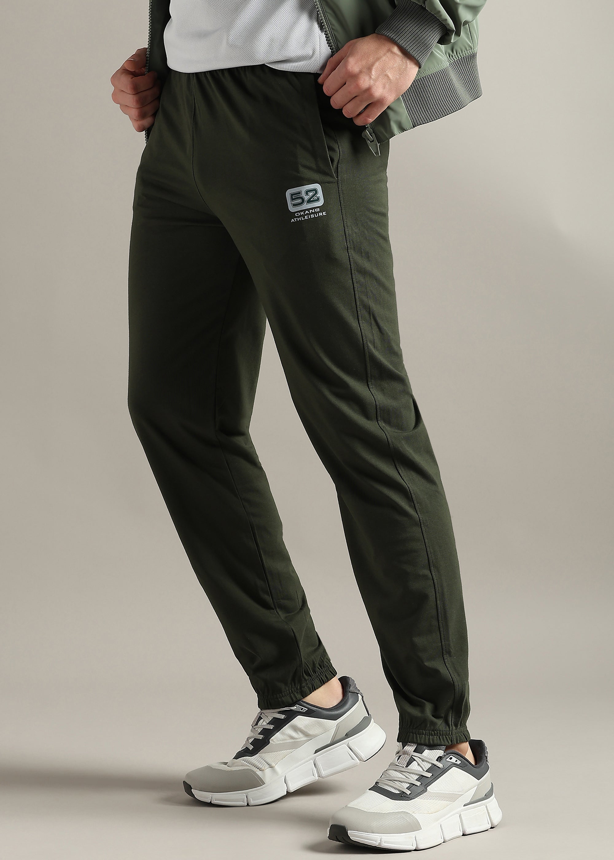 GREEN SOLID COTTON BLENDED JOGGER PANT
