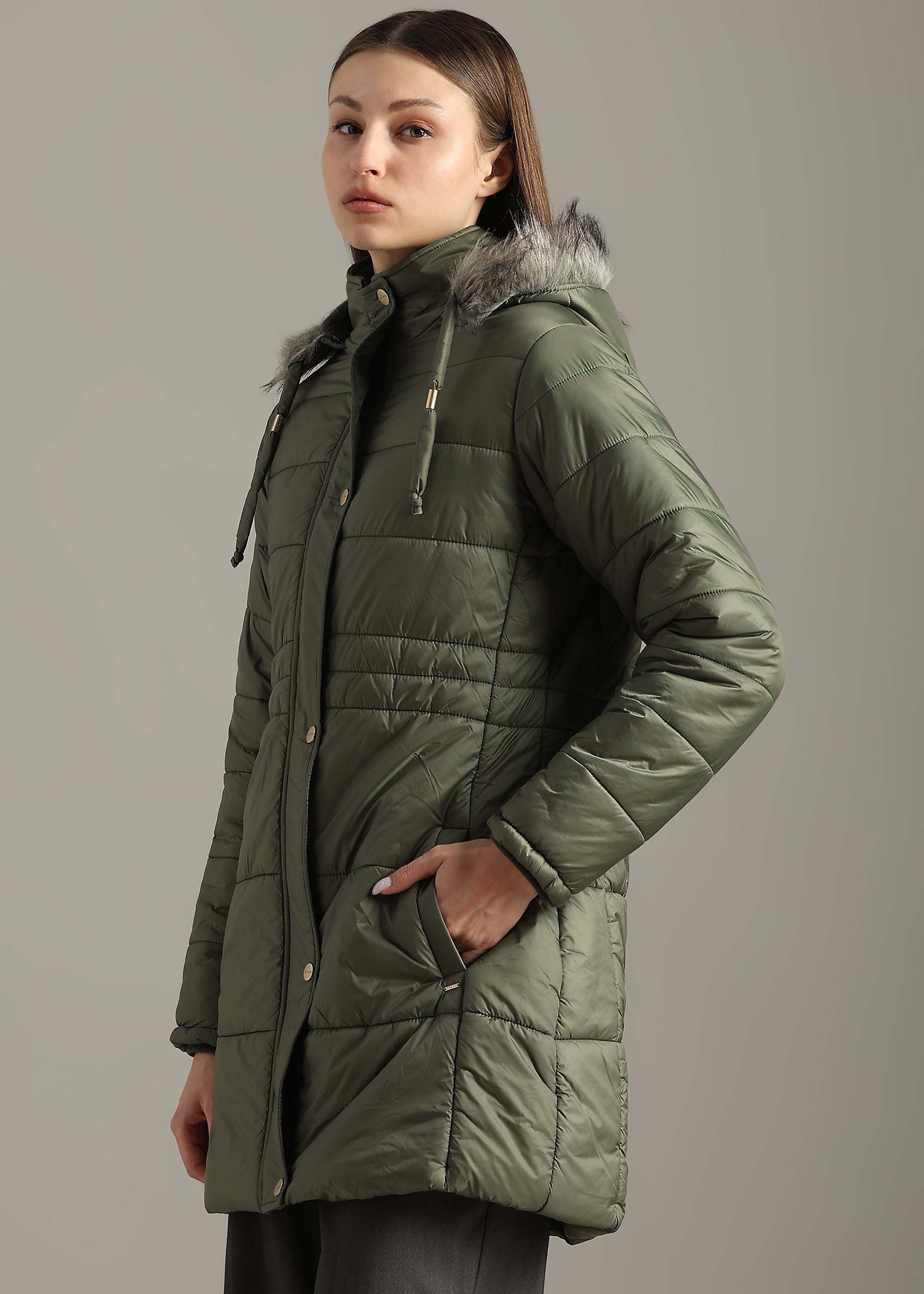 OLIVE SOLID NYLON LONG SKI FULL SLEEVE JACKET