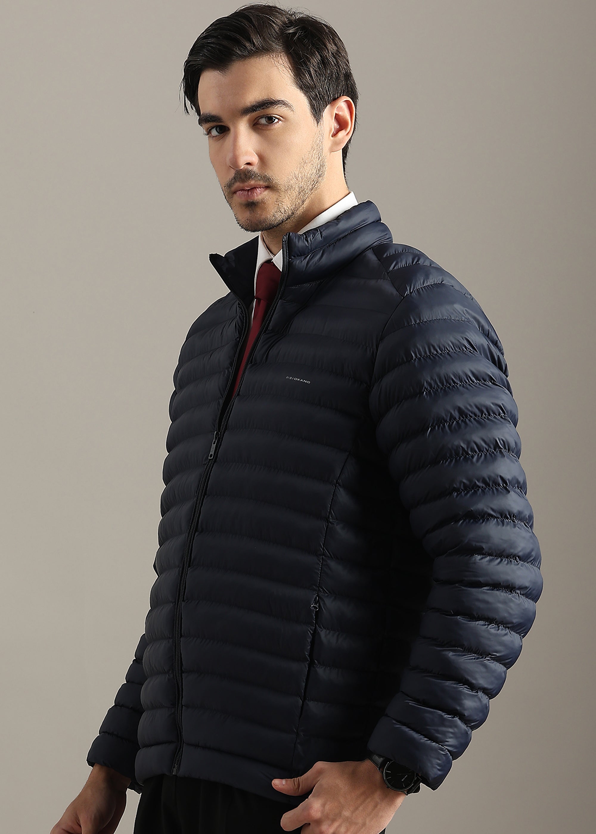 NAVY SOLID  WEIGHTLESS WARMTH+PORTABLE FULL SLEEVE JACKET