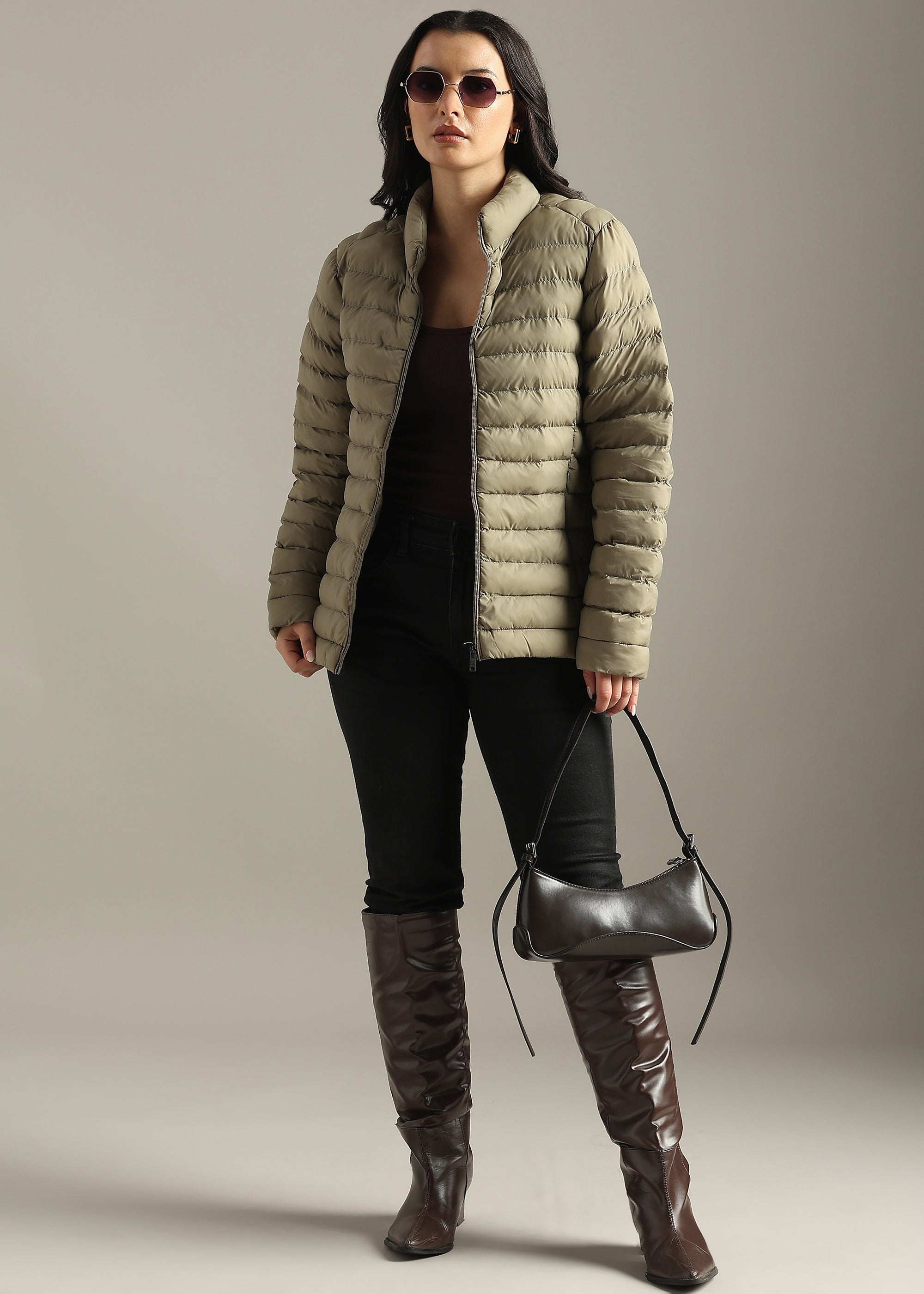 BROWN SOLID POLYESTER PUFFER FULL SLEEVE JACKET