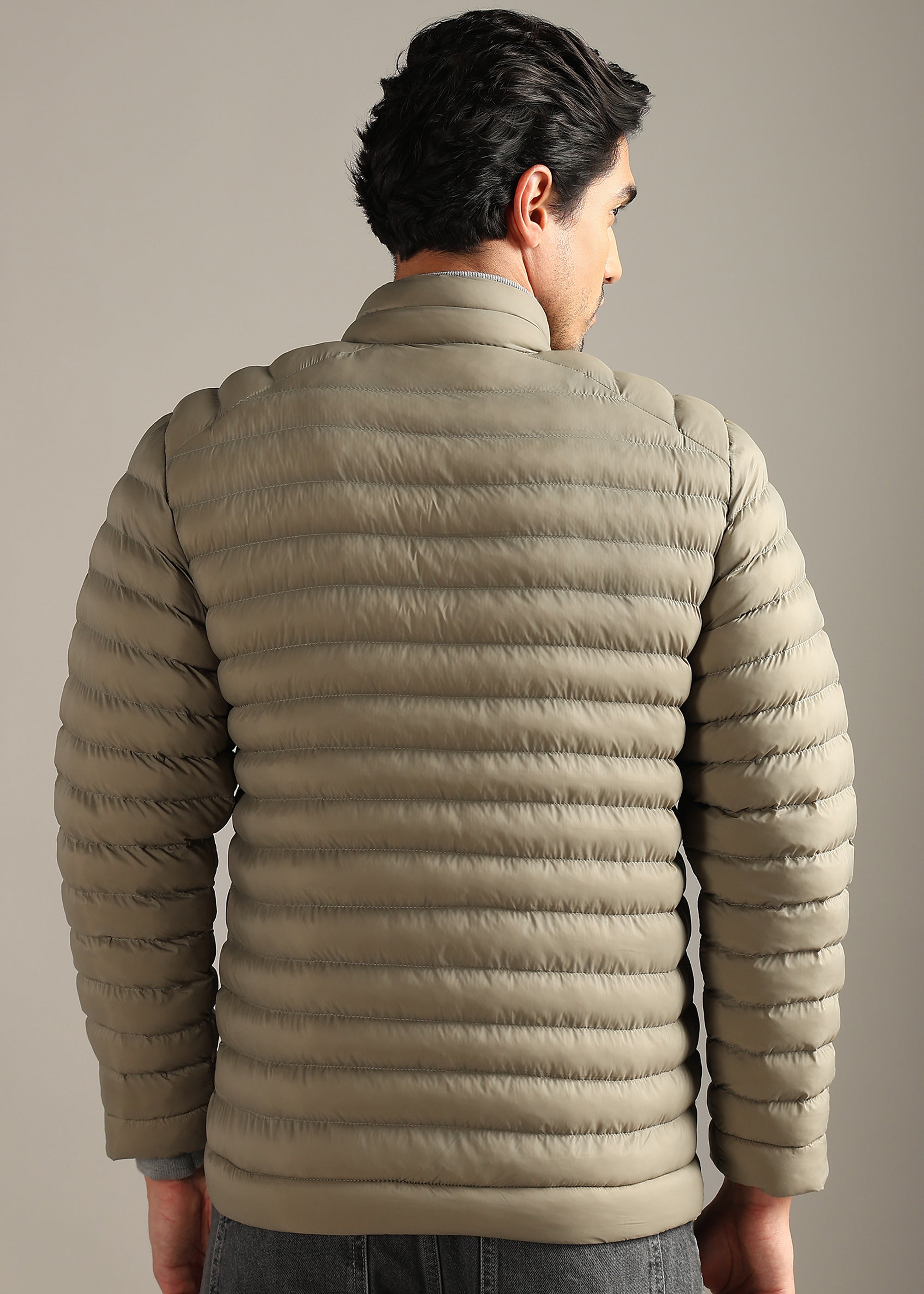 BROWN WEIGHT LESS WARMTH+PORTABLE FULL SLEEVE JACKET