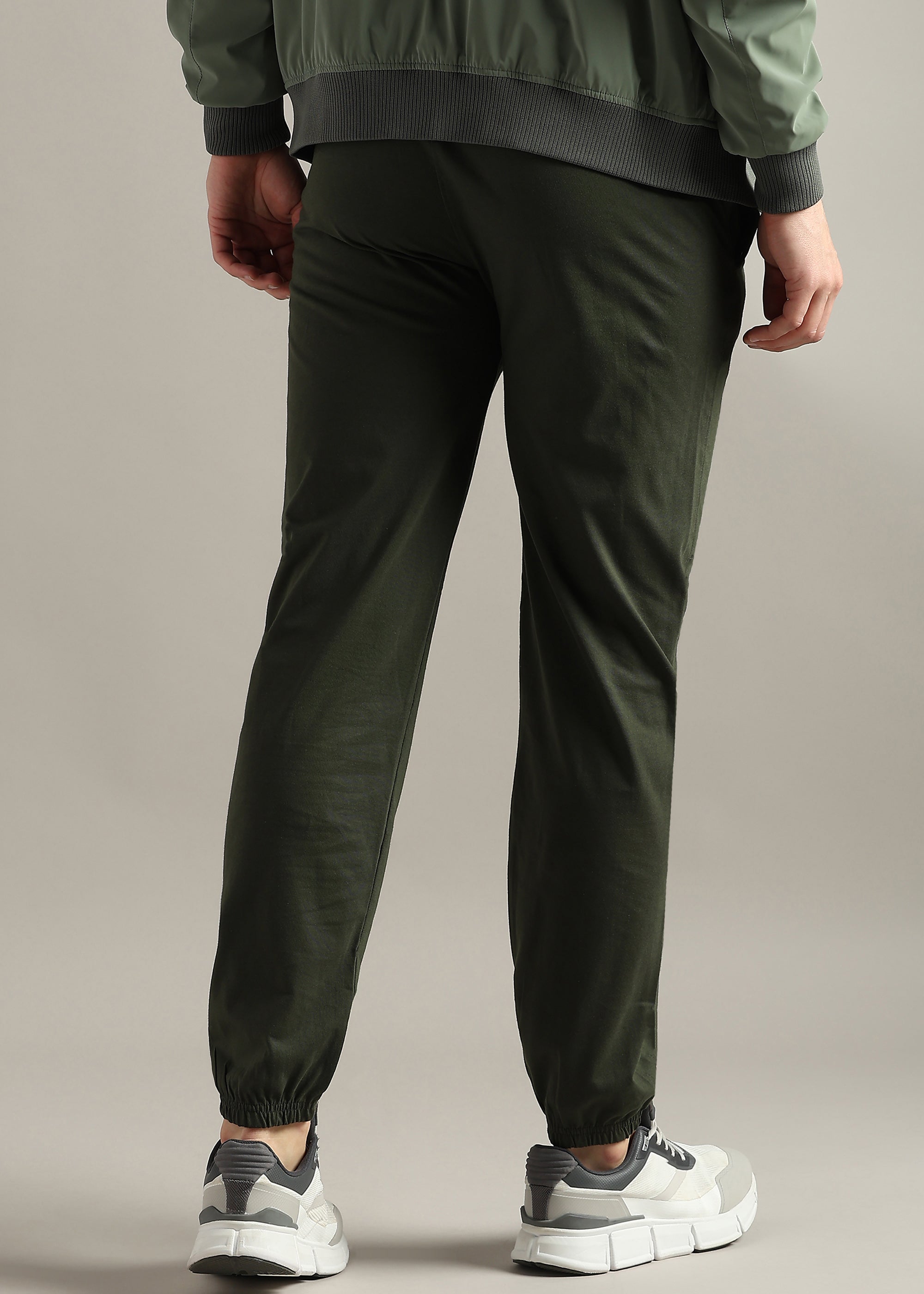 GREEN SOLID COTTON BLENDED JOGGER PANT