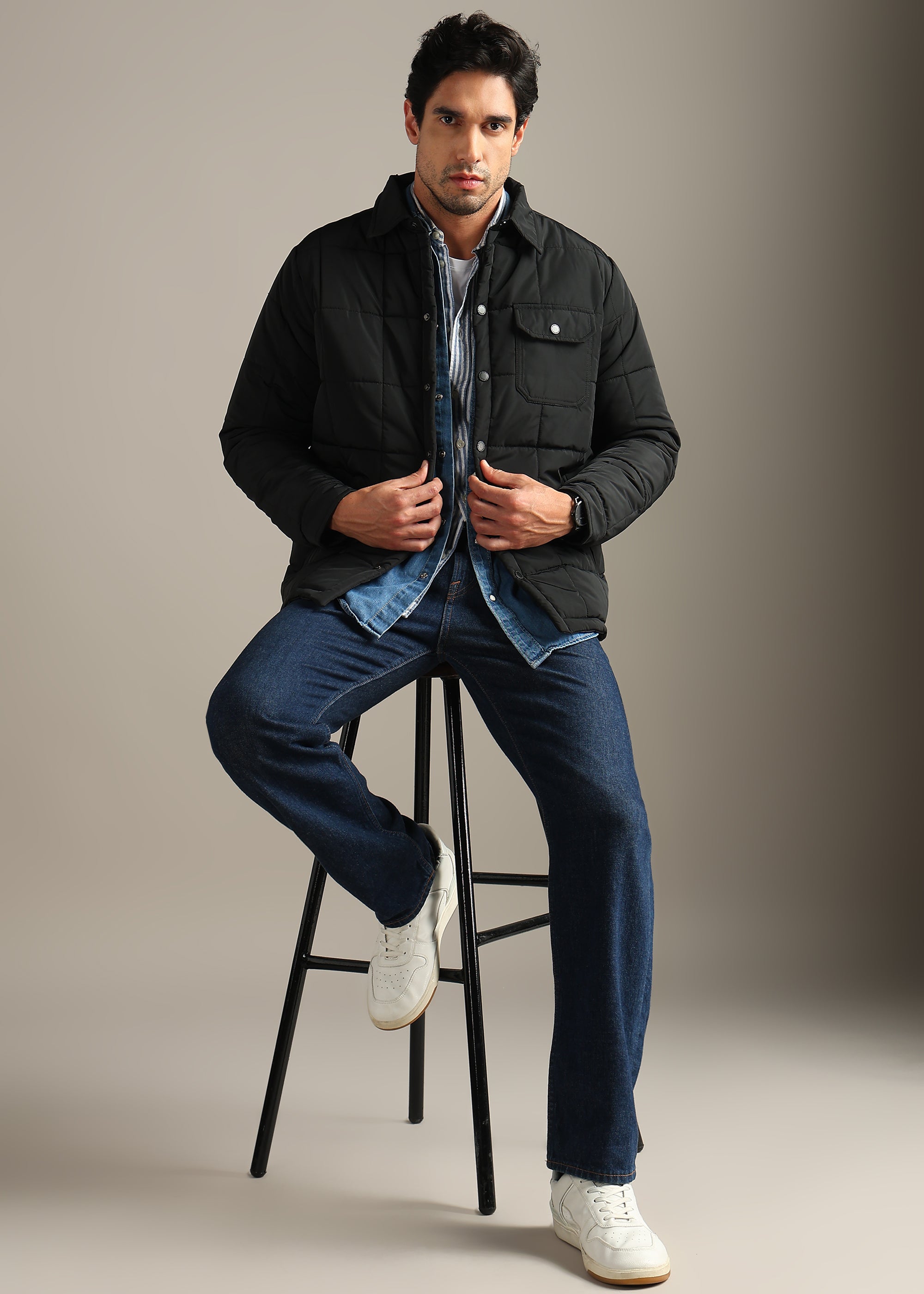 BLACK SOLID BLOUSON QUILTED FULL SLEEVE JACKET