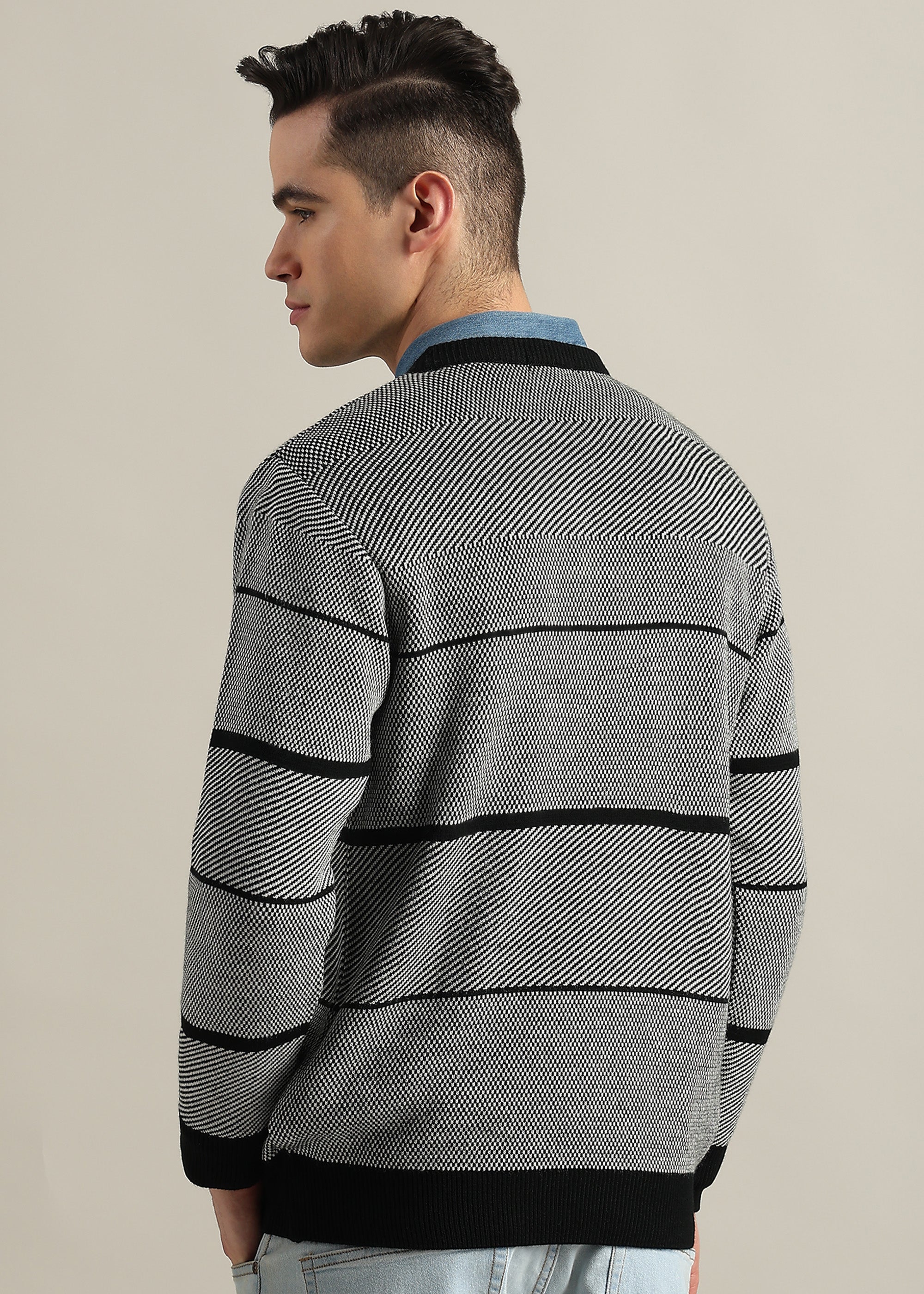 BLACK STRUCTURED CREW NECK SWEATER