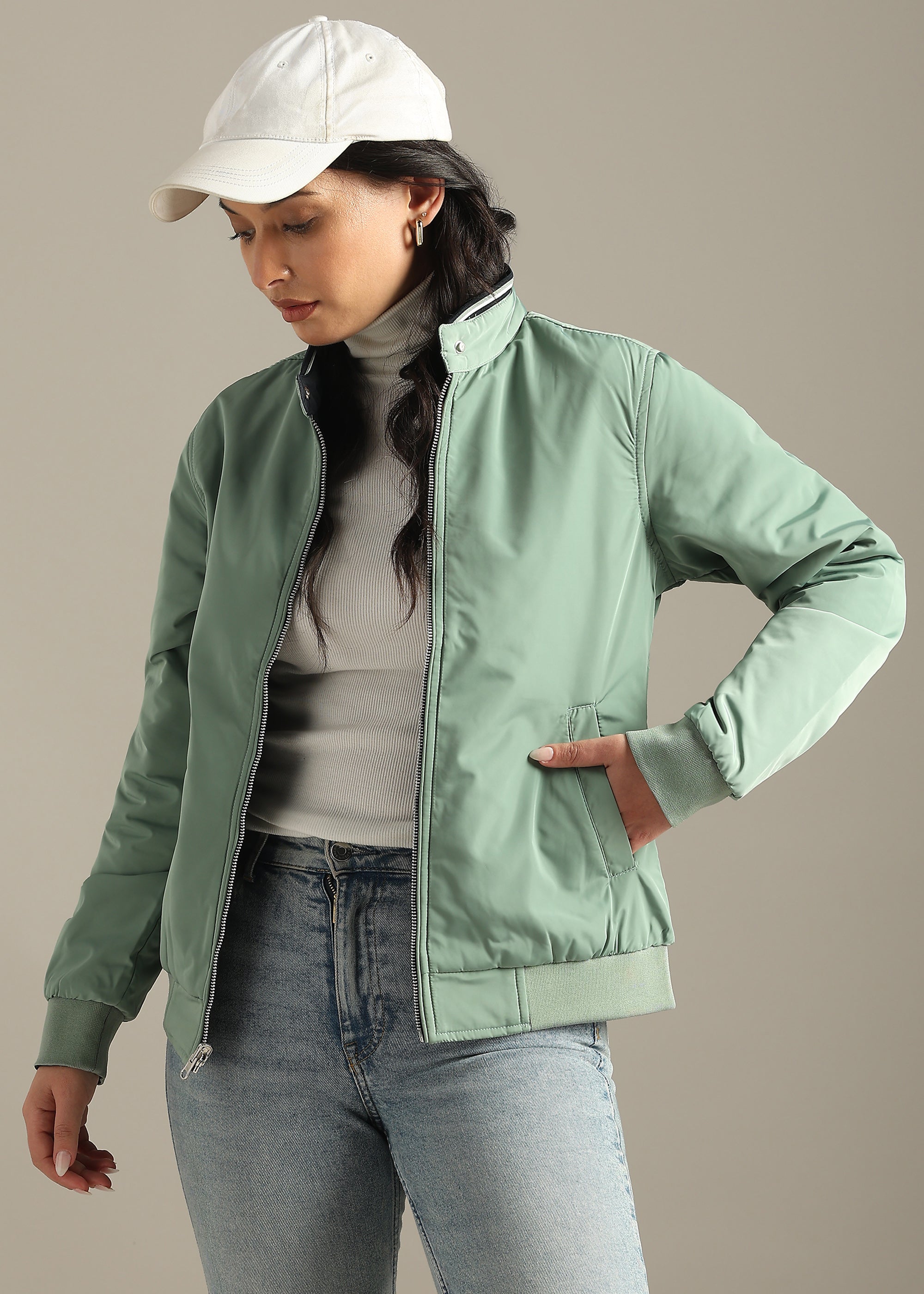 MINT NYLON PREMIUM REVERSIBLE FULL SLEEVE JACKET